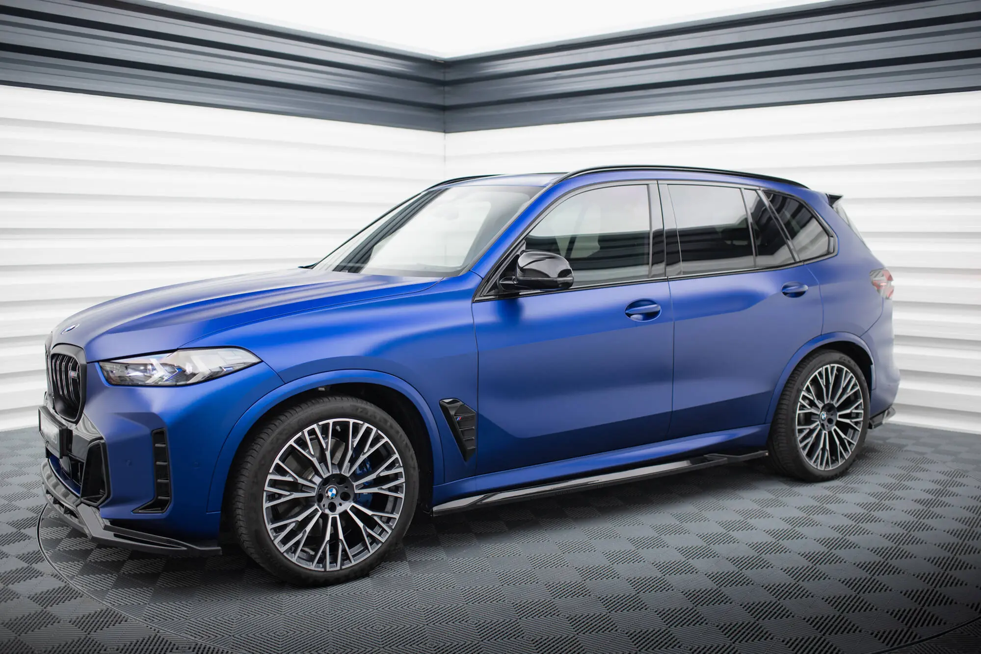 Sideskjørt BMW X5 (G05) M-Pakke Facelift 2023 -> | V.1 Glossy Black Edition – bilde 4