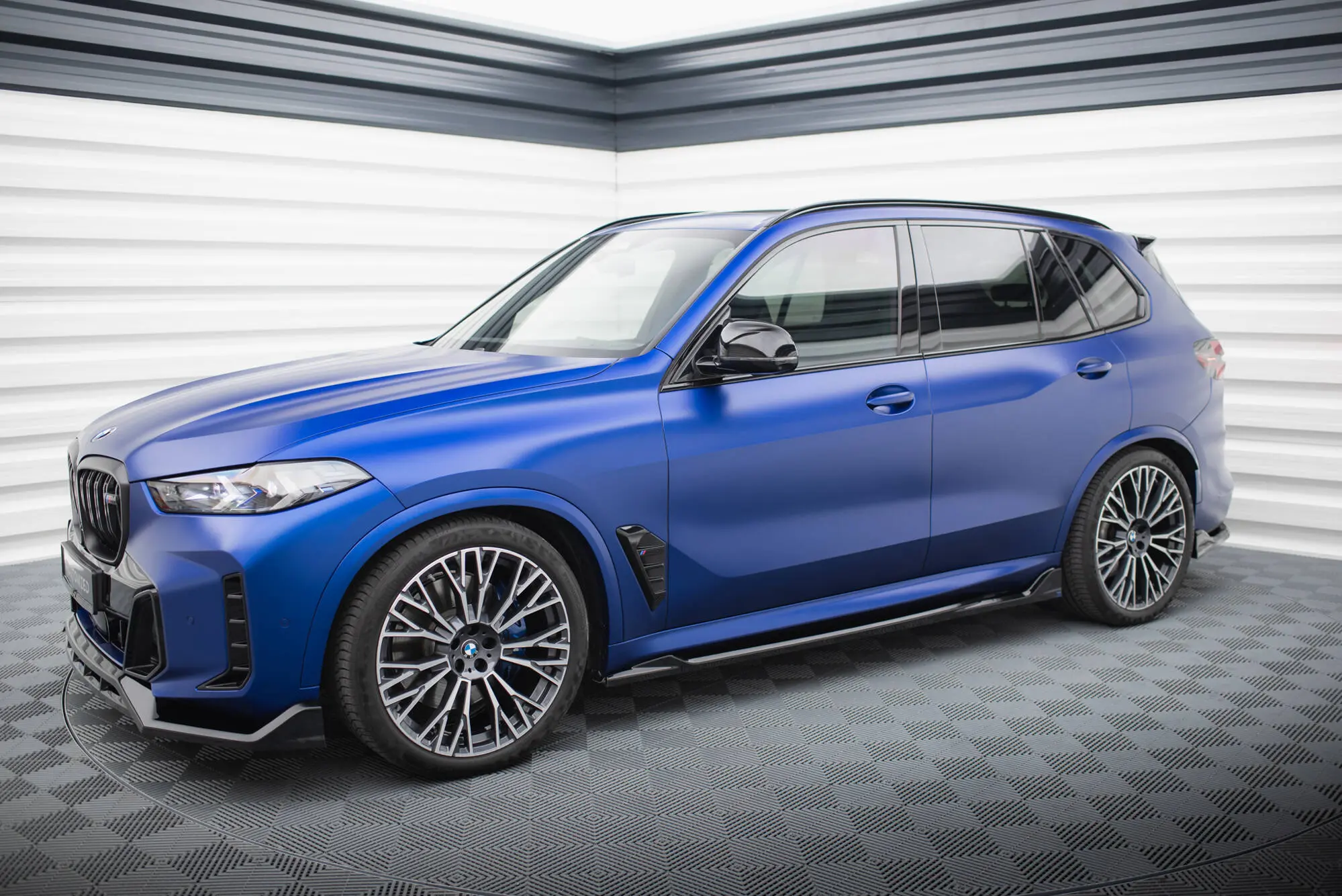 Sideskjørt BMW X5 (G05) M-Pakke Facelift 2023 - > | V.2 Glossy Black Edition – bilde 4