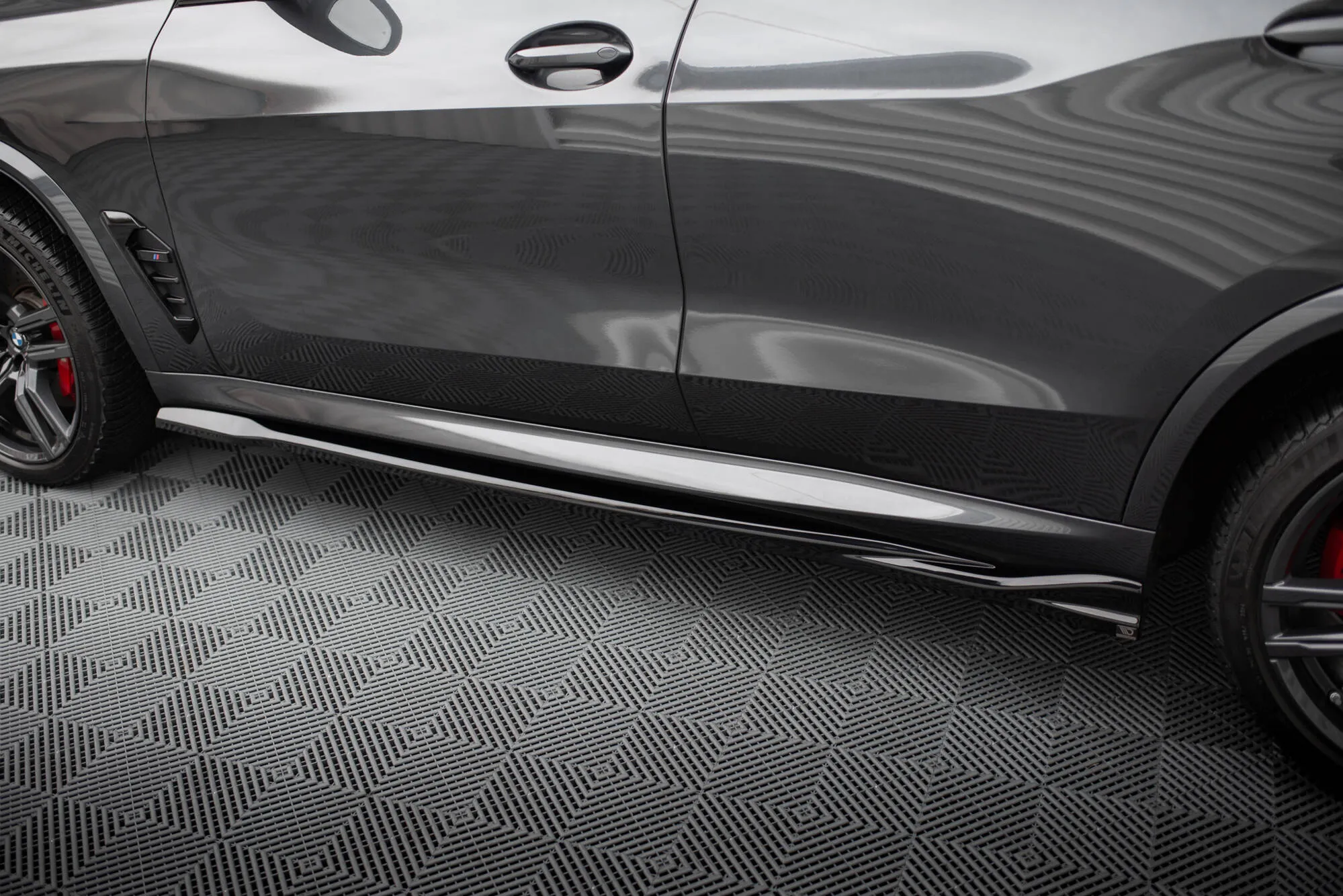 Sideskjørt BMW X5 M (F95) Facelift 2023 -> | Glossy Black Edition – bilde 3