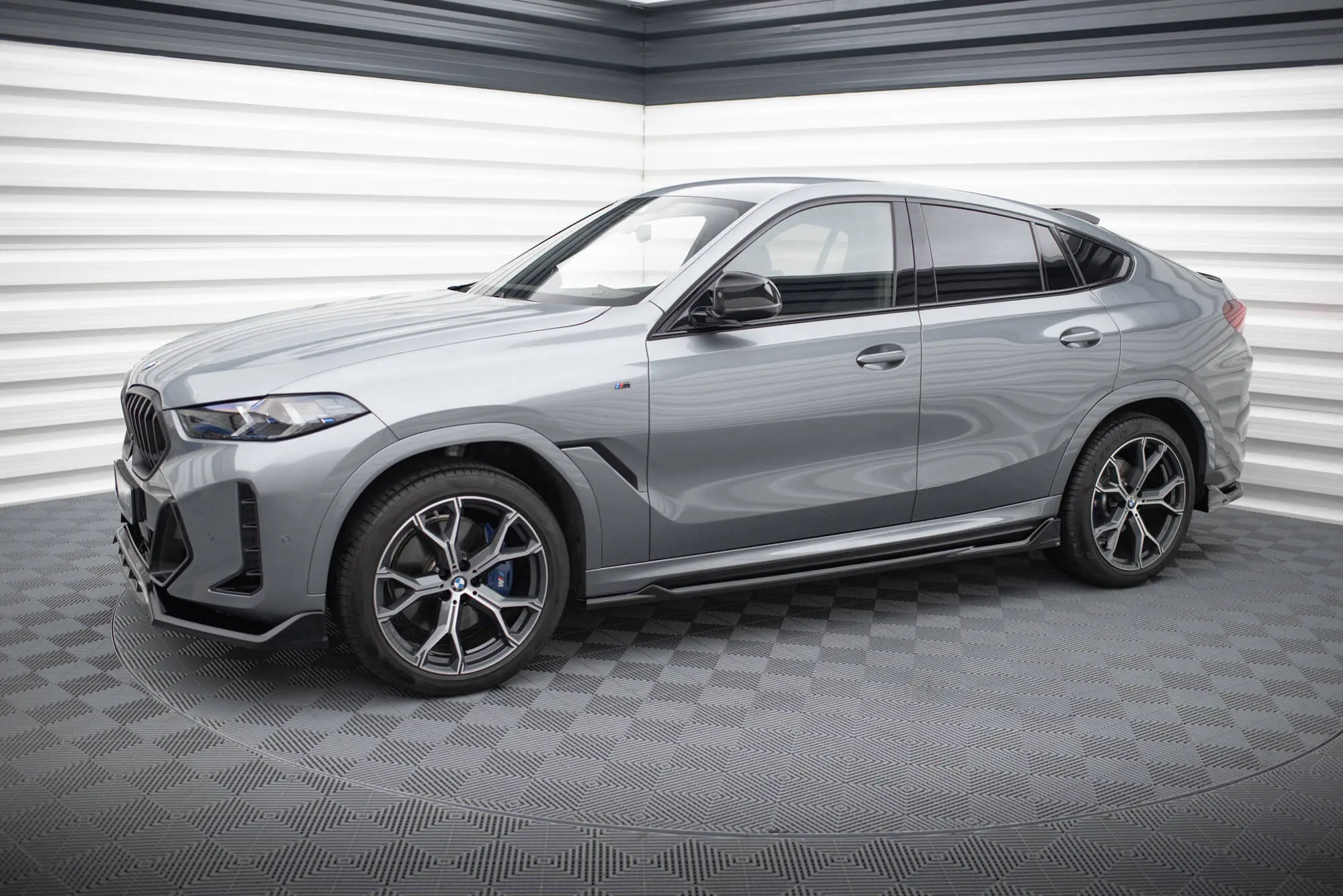 Sideskjørt BMW X6 (G06) M-Pakke Facelift 2023 -> | V.1 Glossy Black Edition – bilde 4