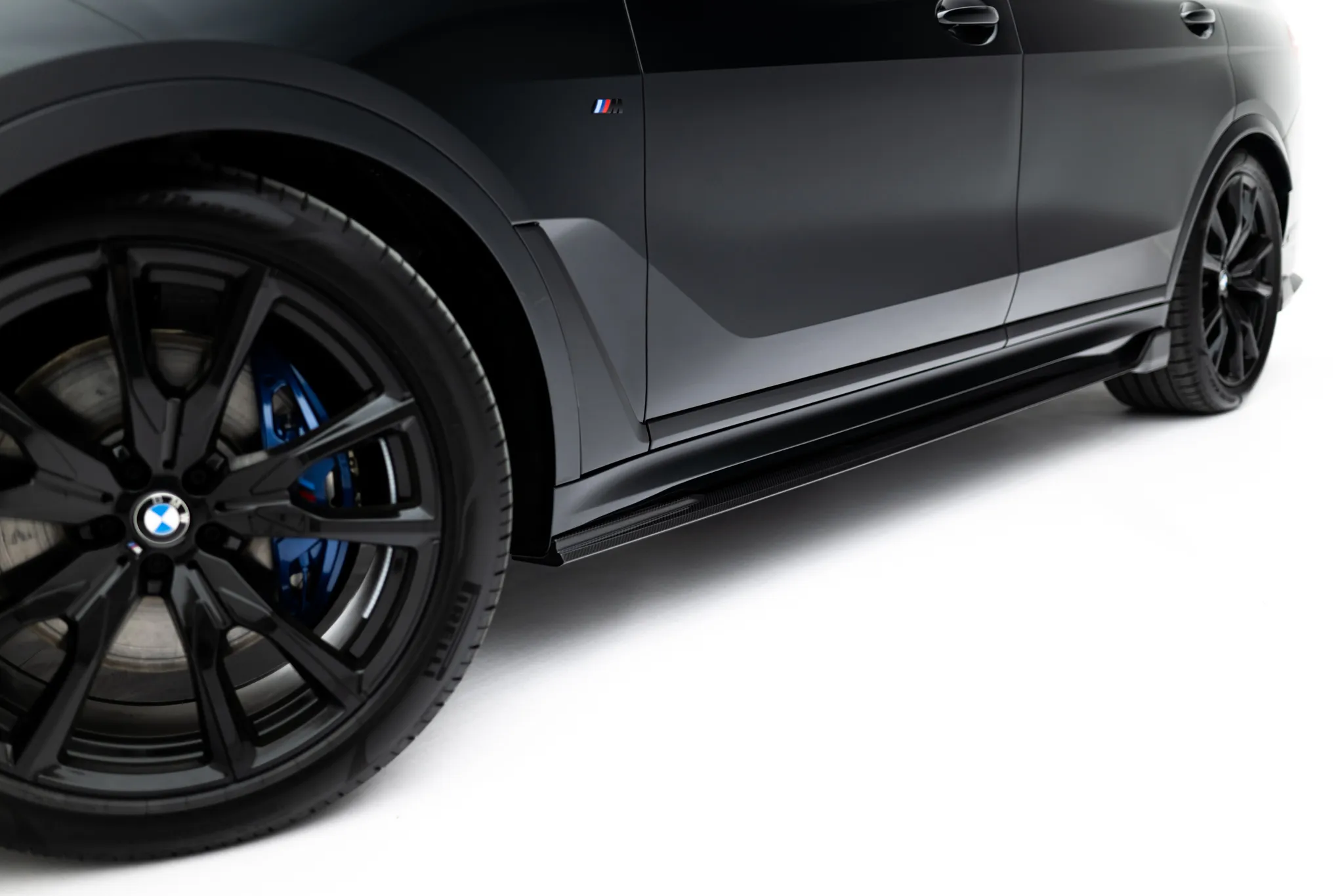 Sideskjørt BMW X7 (G07 Facelift) 2022-2026 | Carbon Fiber Edition