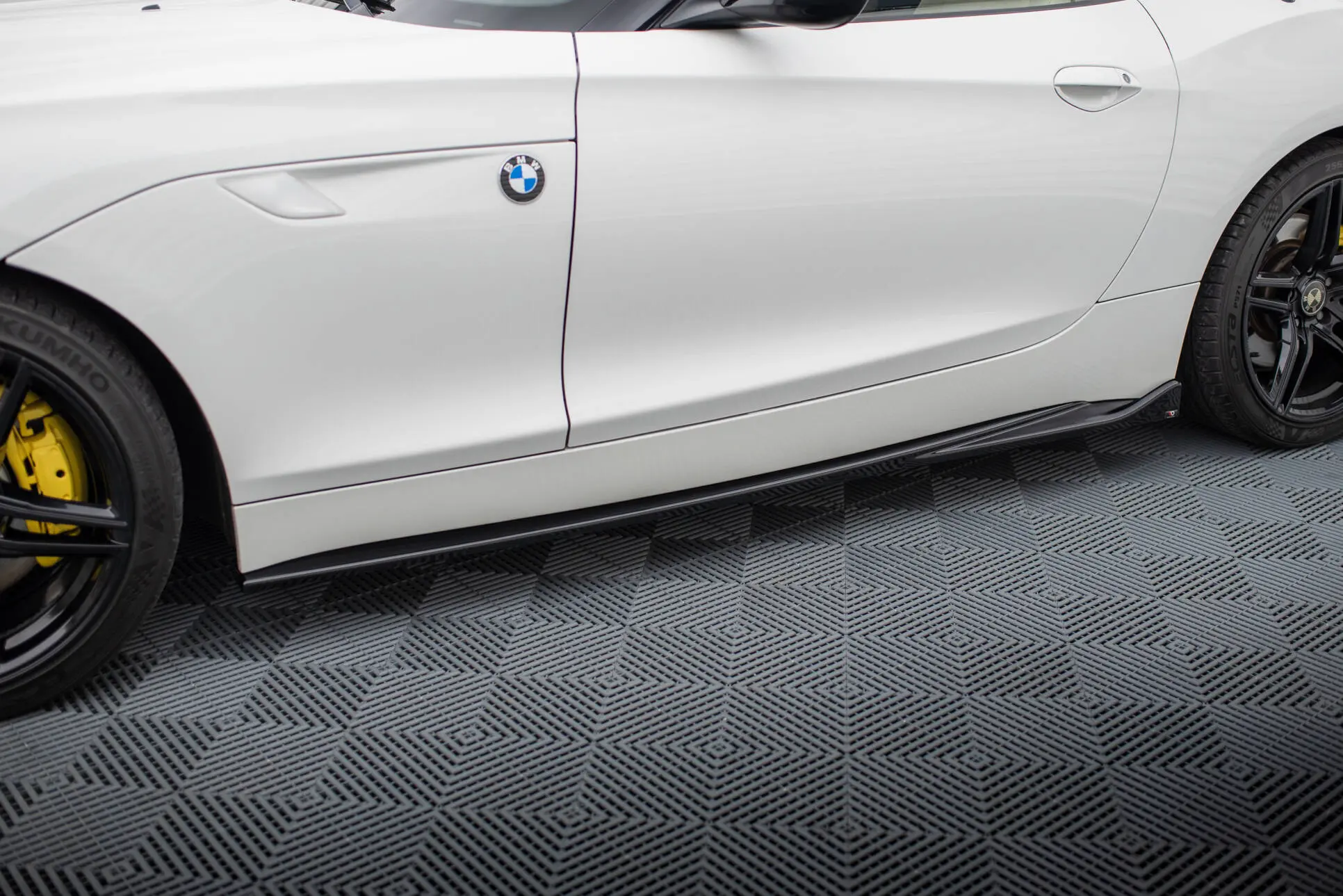 Sideskjørt BMW Z4 (E89) 2009 - 2013 | Glossy Black Edition