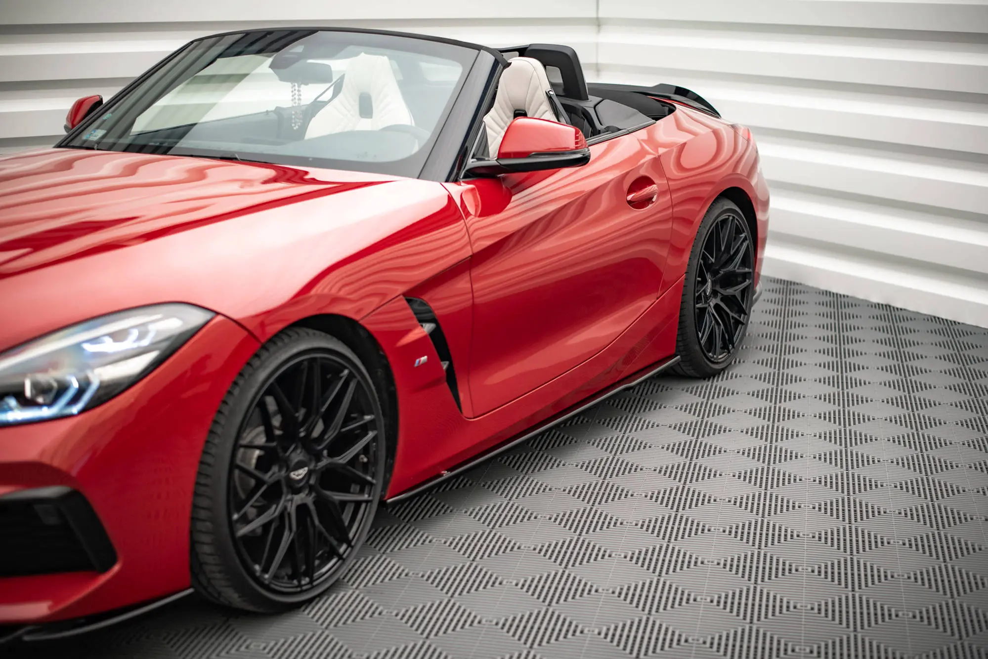 SIDESKJØRT BMW Z4 (G29) M-PACK 2018->