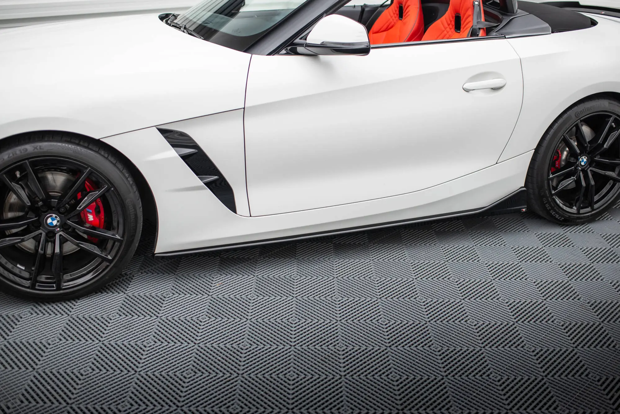 Sideskjørt BMW Z4 M40i (G29) / BMW Z4 M-Pakke (G29) facelift 2022 - > | Glossy Black Edition