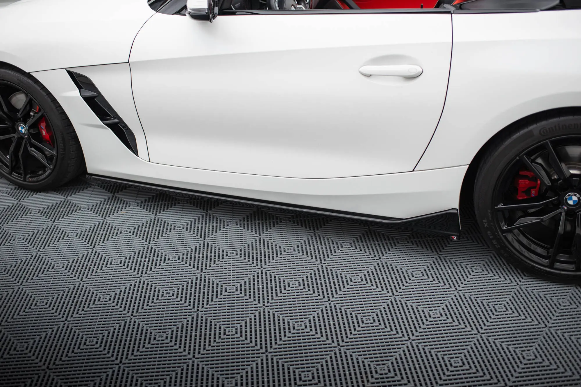 Sideskjørt BMW Z4 M40i (G29) / BMW Z4 M-Pakke (G29) facelift 2022 - > | Glossy Black Edition – bilde 2