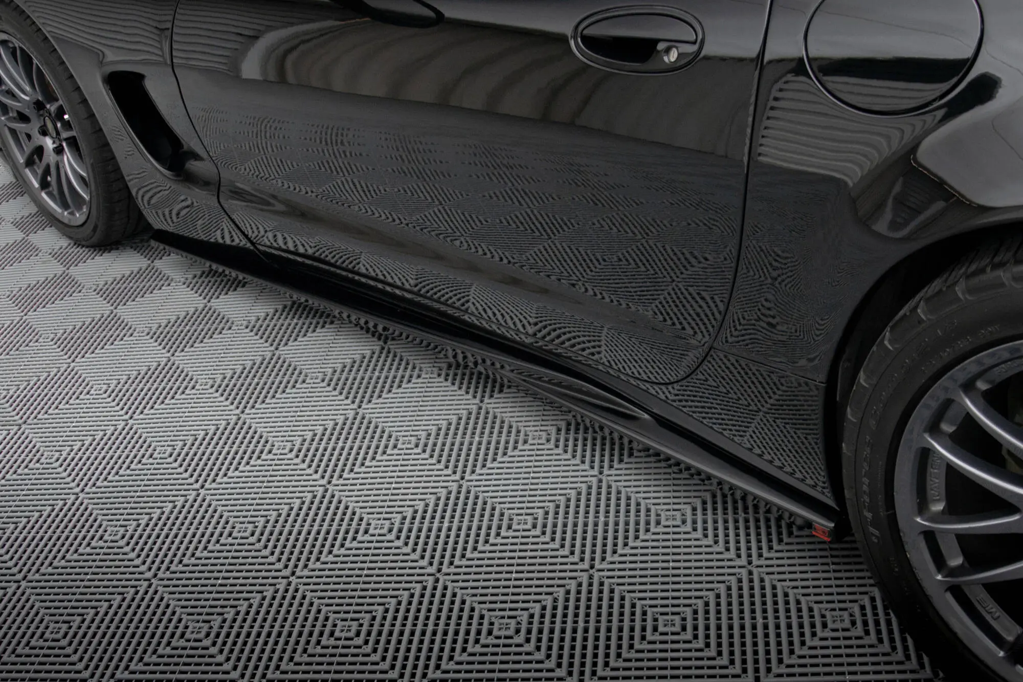Sideskjørt Chevrolet Corvette C5 1997 - 2004 | Glossy Black Edition
