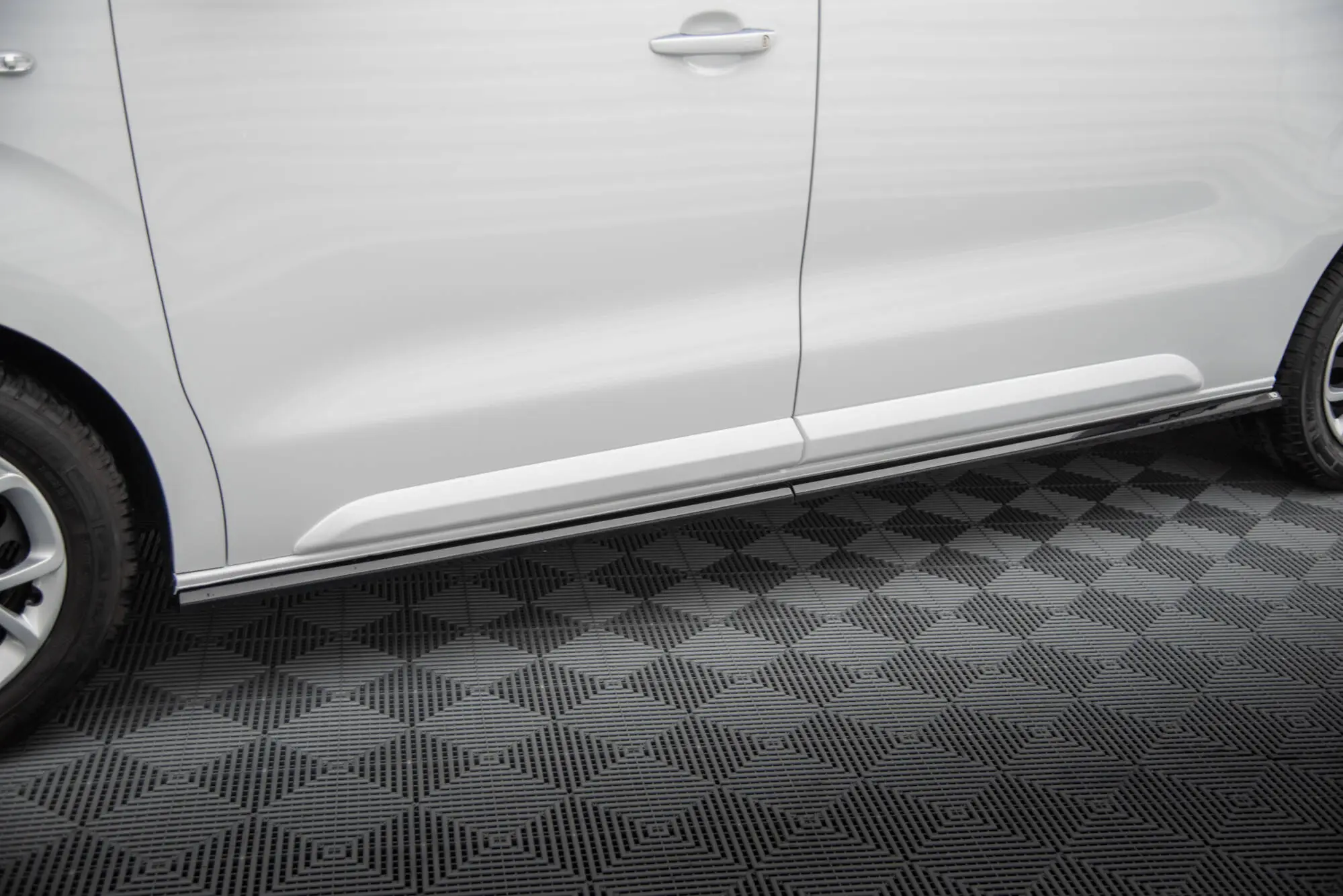 Sideskjørt Citroen Jumpy III 2016 - > | Glossy Black Edition