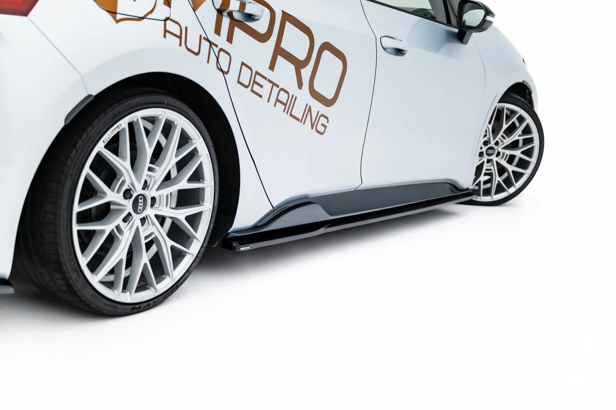 Sideskjørt Cupra Born I 2021 -> | Glossy Black Edition – bilde 4