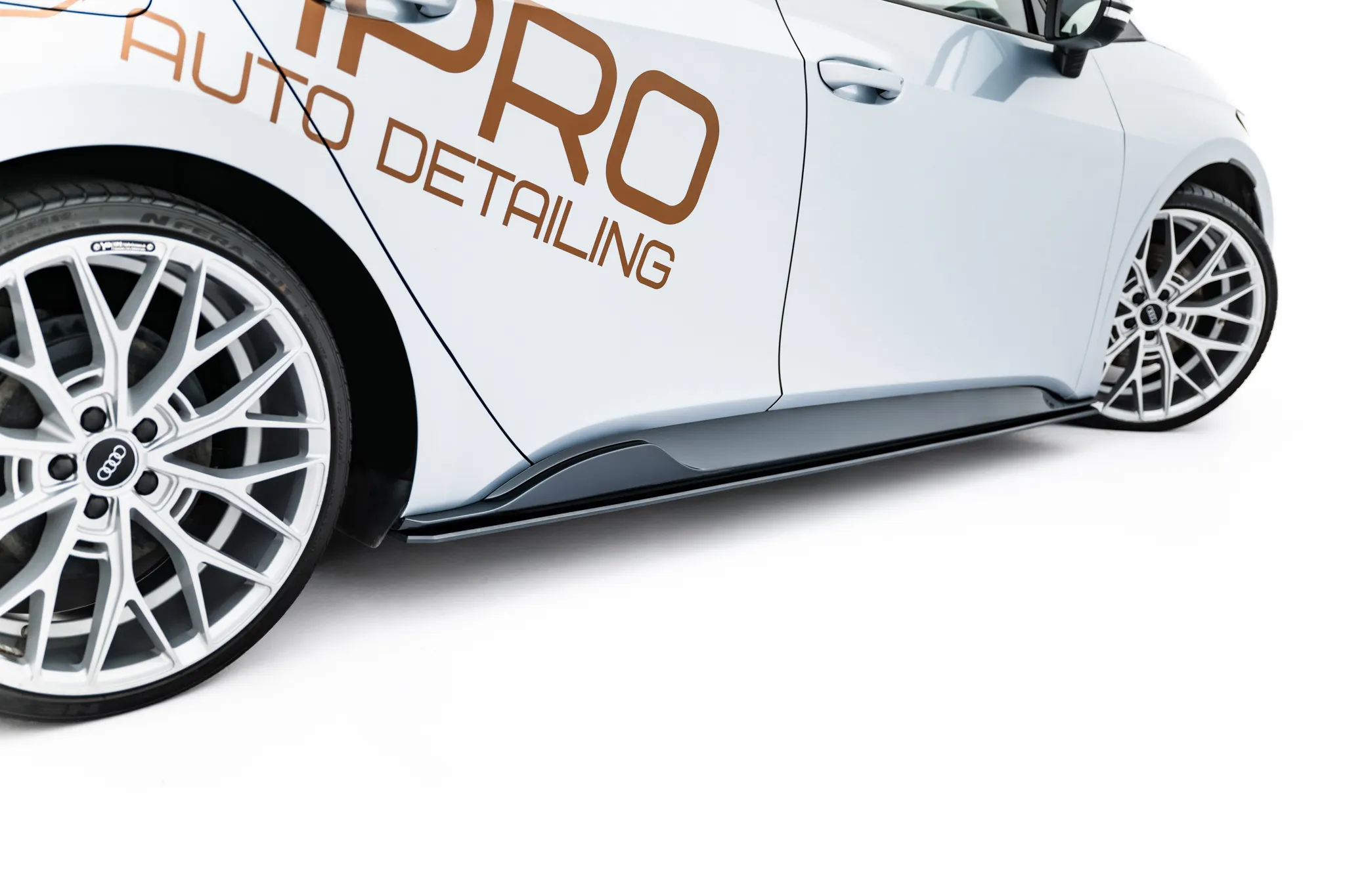Sideskjørt Cupra Born I 2023 -> | Street Pro Black Edition – bilde 2