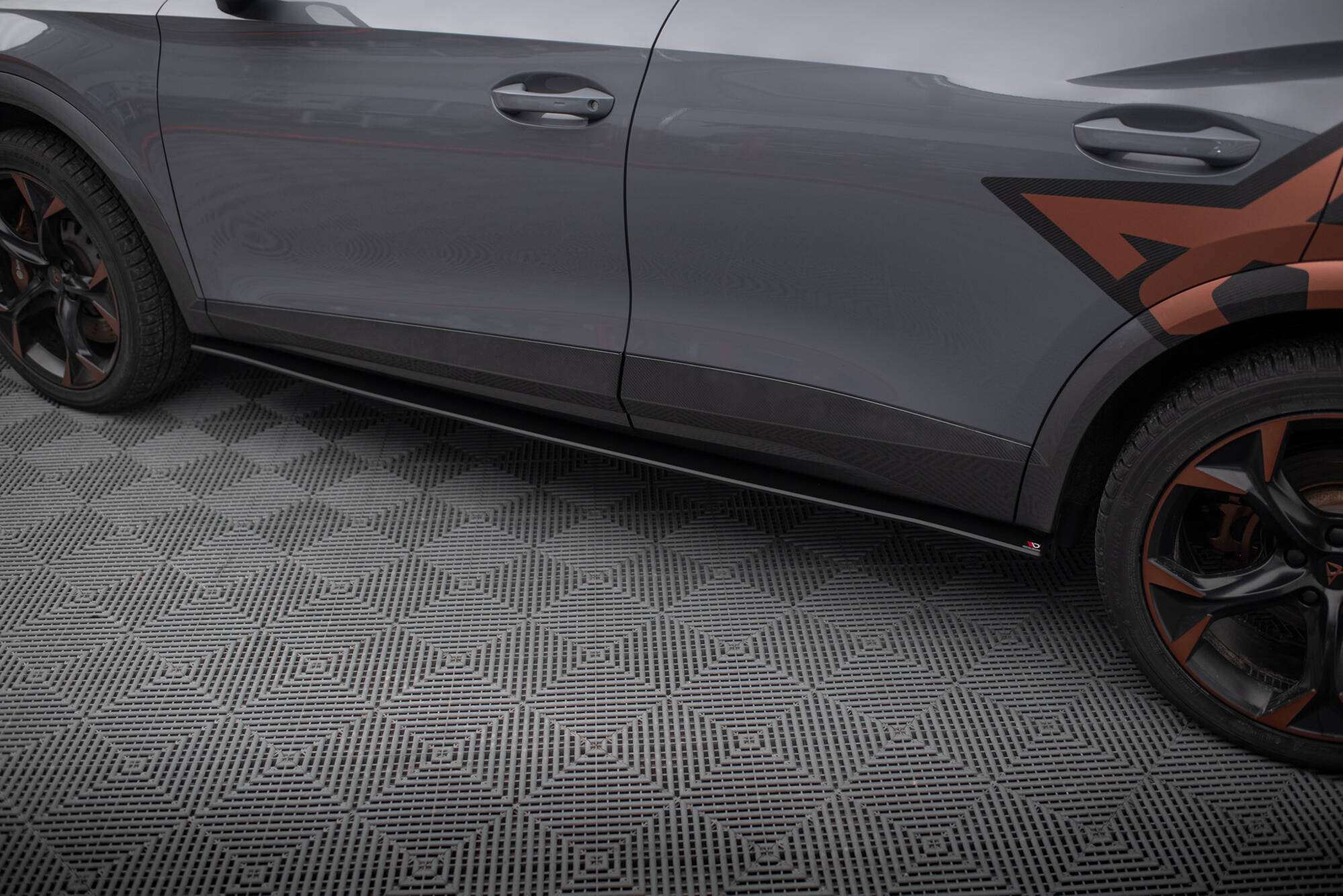 Sideskjørt Cupra Formentor 2020 - > | Street Pro Black Edition