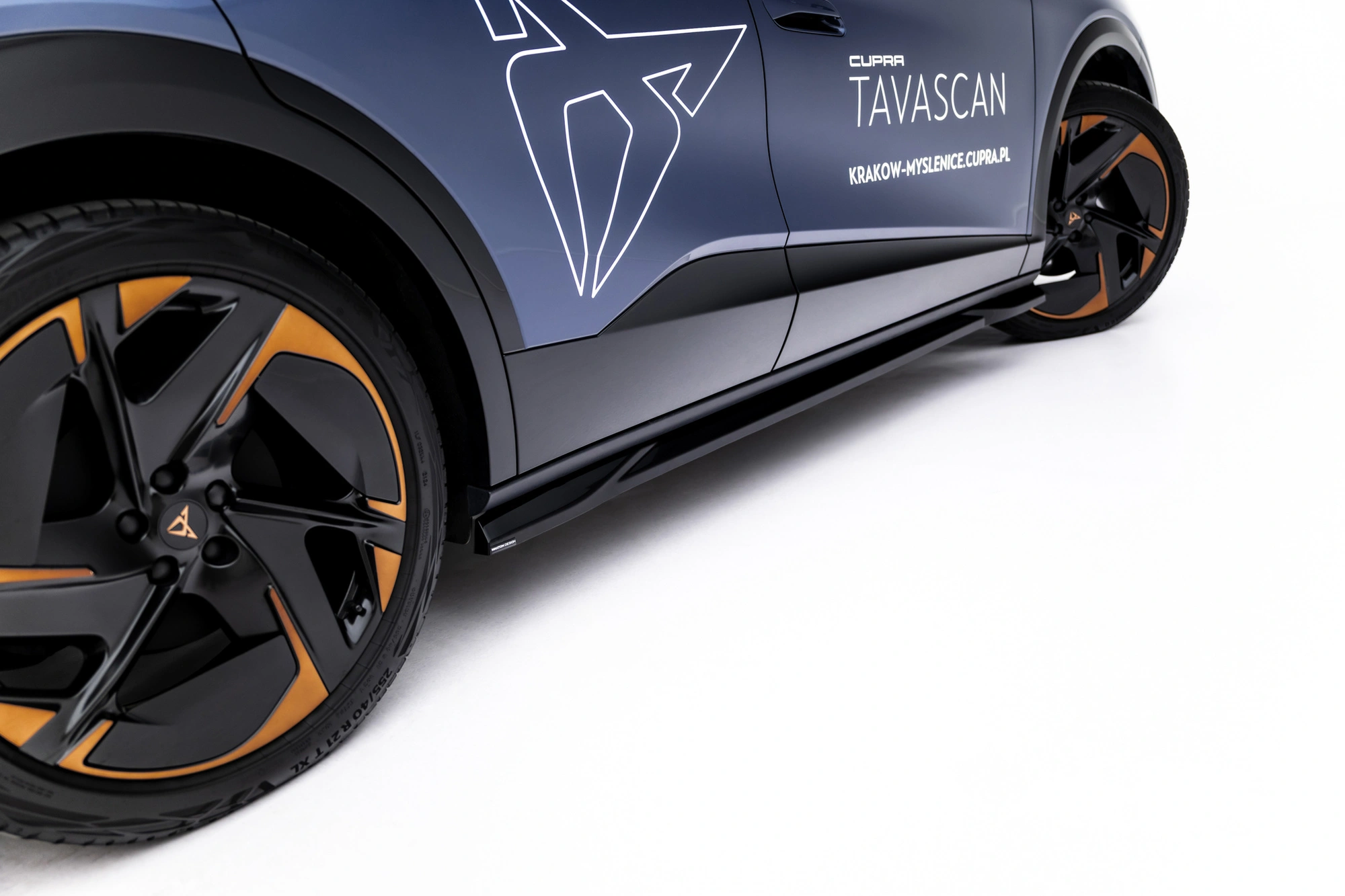 Sideskjørt Cupra Tavascan 2024 -> – bilde 4