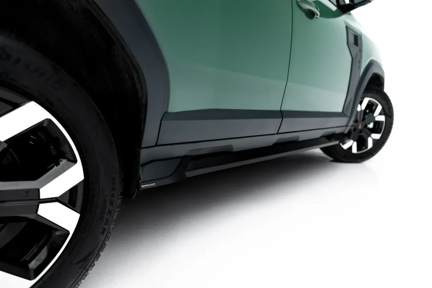 Sideskjørt Dacia Duster III 2024 -> | Glossy Black Edition – bilde 4