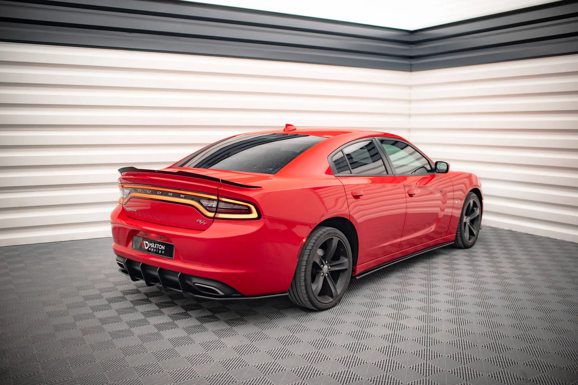 Sideskjørt Dodge Charger RT 2015-> | Street Pro Black Edition – bilde 3