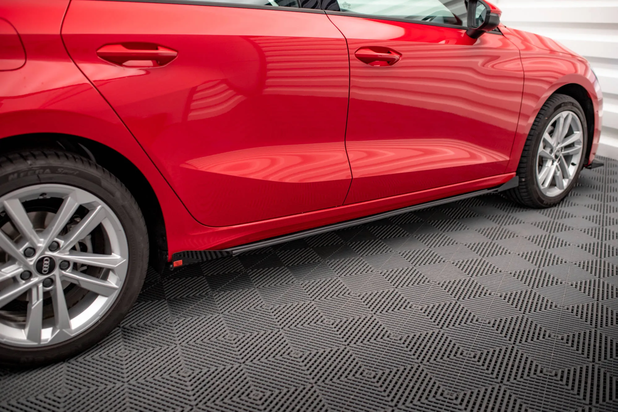 Sideskjørt-flopper Audi A3 8Y 2020 -> | Glossy Black Edition – bilde 2