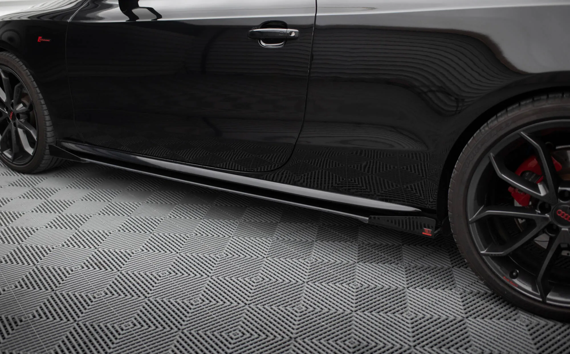 Sideskjørt-flopper Audi A5 8T S-Line / S5 8T 2007 - 2011 | Glossy Black Edition