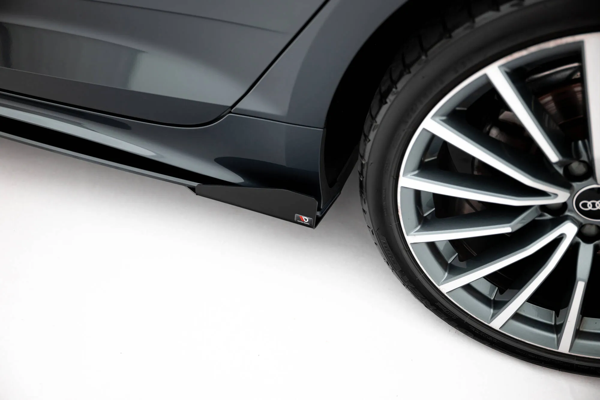 Sideskjørt-flopper Audi A5 (F5) Facelift 2019 -> | Glossy Black Edition