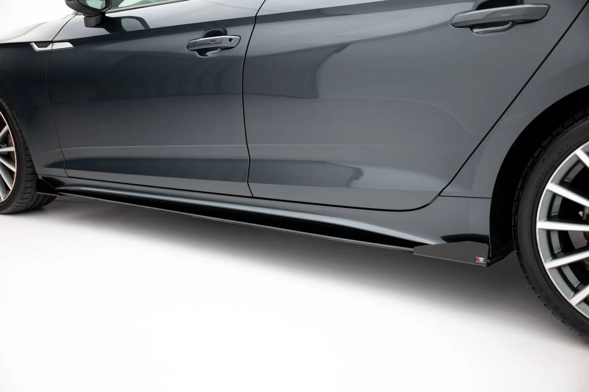 Sideskjørt + Flopper Audi A5 (F5) Facelift 2019 -> | Street Pro Black Edition – bilde 3