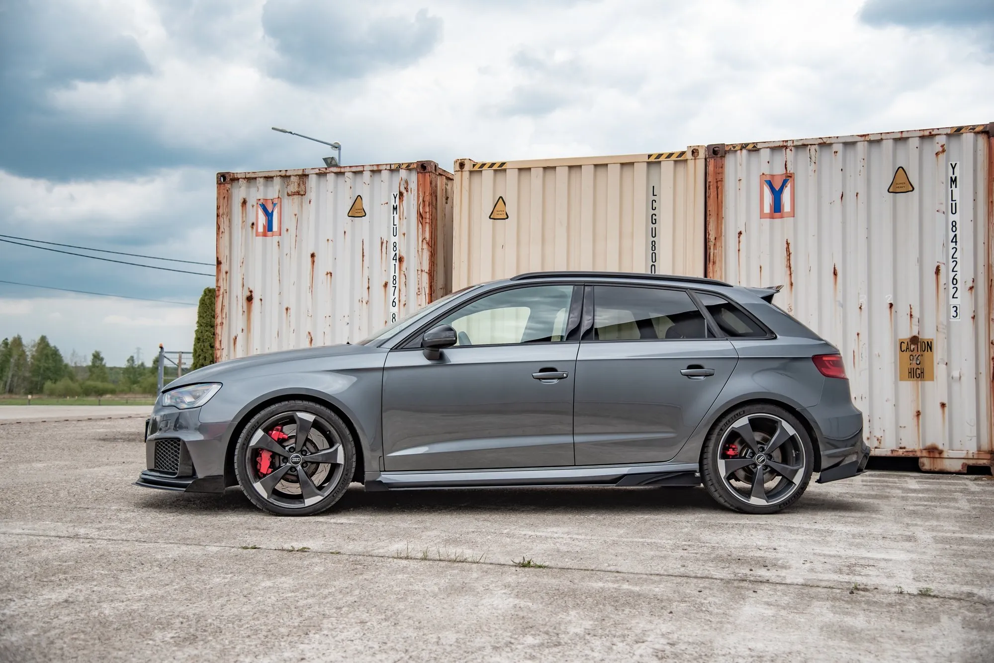 Sideskjørt-flopper Audi RS3 8V Sportback 2013-2020 | Glossy Black Edition – bilde 2