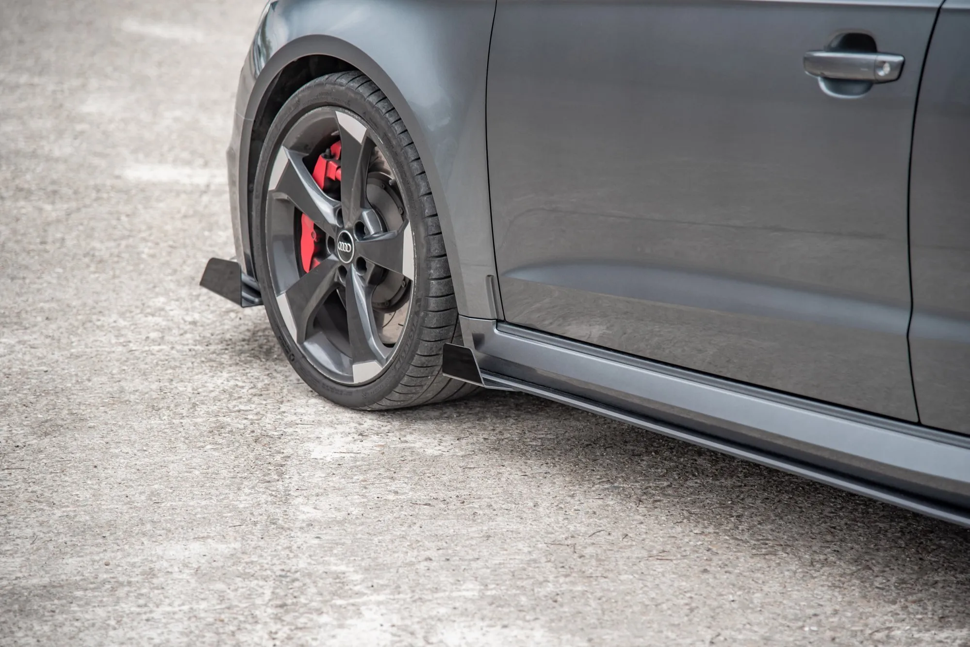 Sideskjørt + Flopper Audi RS3 8V Sportback 2013-2020 | Street Pro Black Edition – bilde 7
