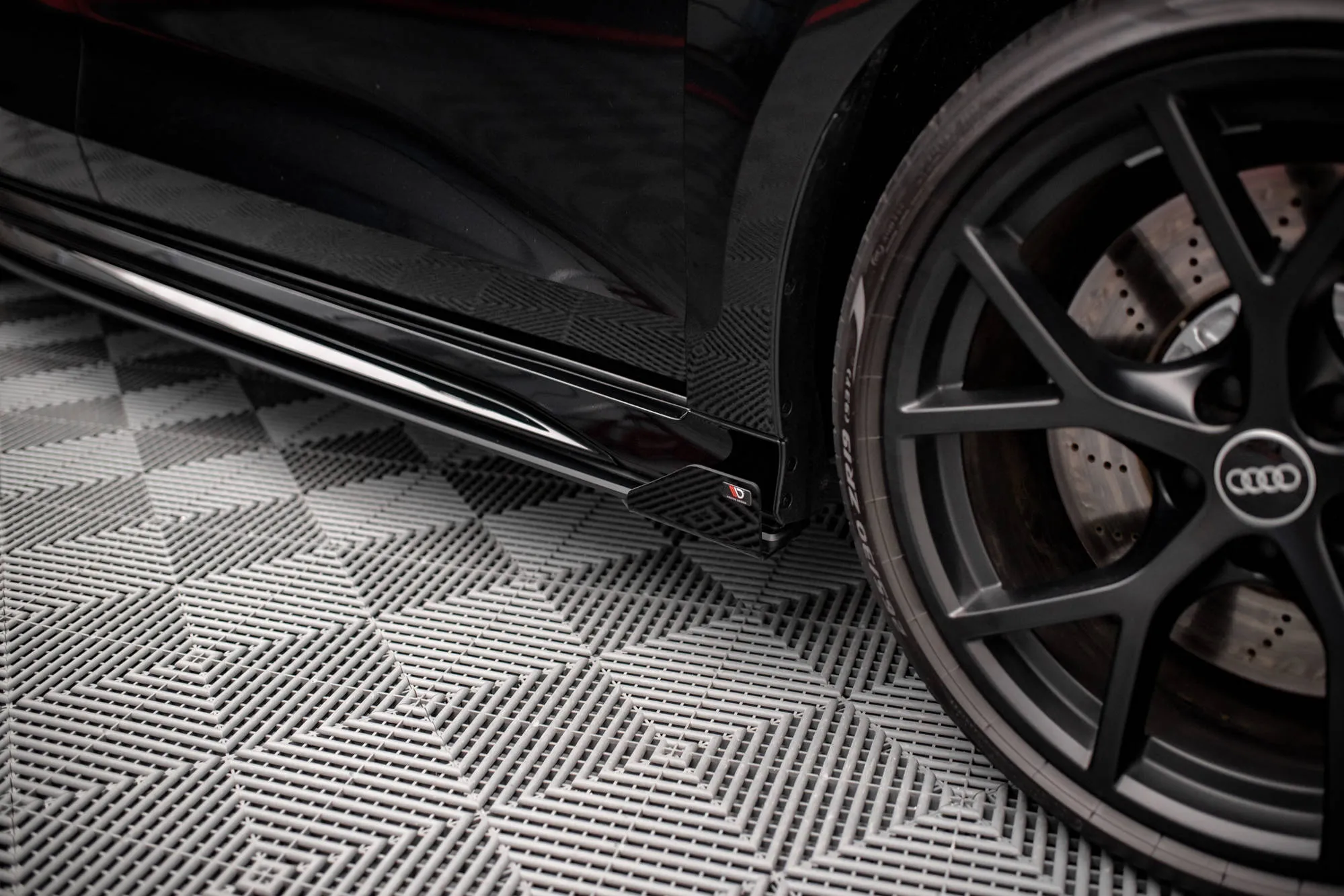 Sideskjørt-flopper Audi RS3 (8Y) 2020 -> | Glossy Black Edition – bilde 4