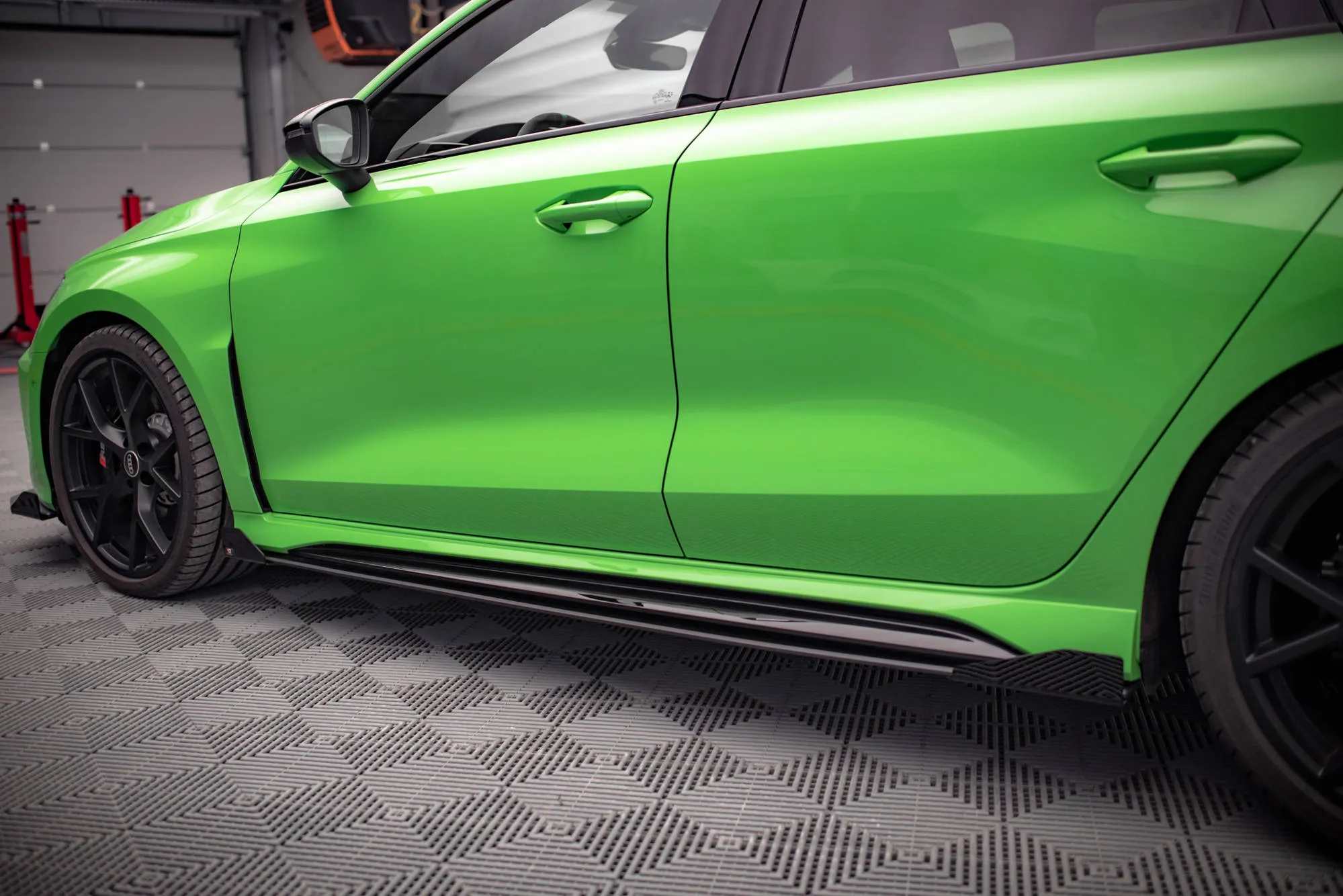 Sideskjørt-flopper Audi RS3 8Y 2020-> | Glossy Black Edition