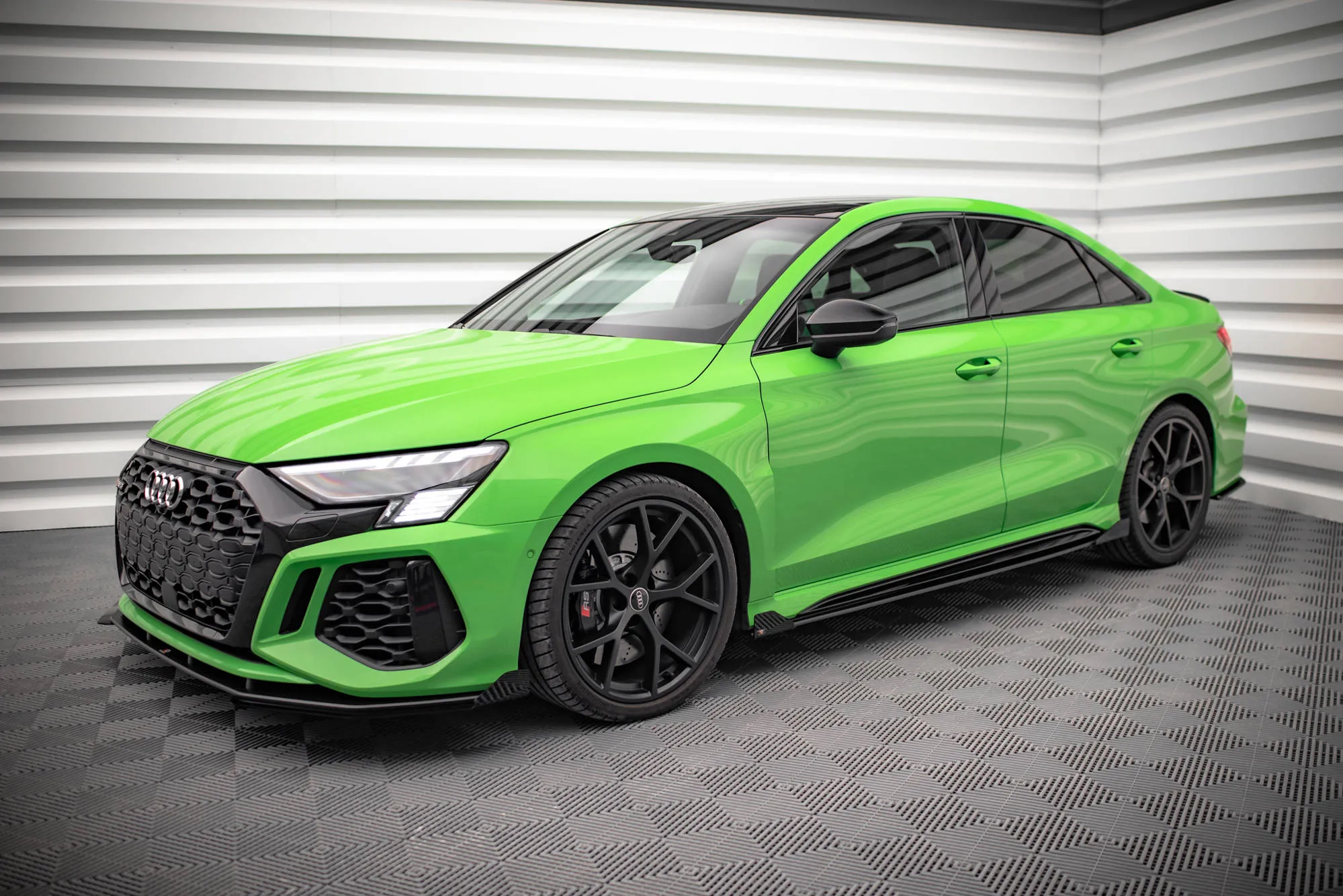 Sideskjørt + Flopper Audi RS3 8Y 2020-> | Street Pro Black Edition – bilde 4
