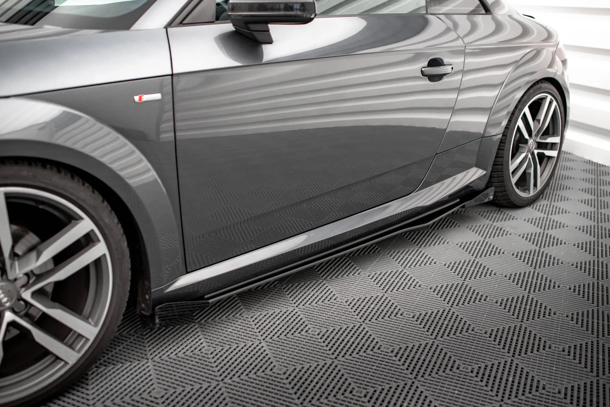 Sideskjørt + Flopper Audi TT S (8S) / Audi TT S-Line (8S) 2014 - 2018 | Street Pro Black Edition
