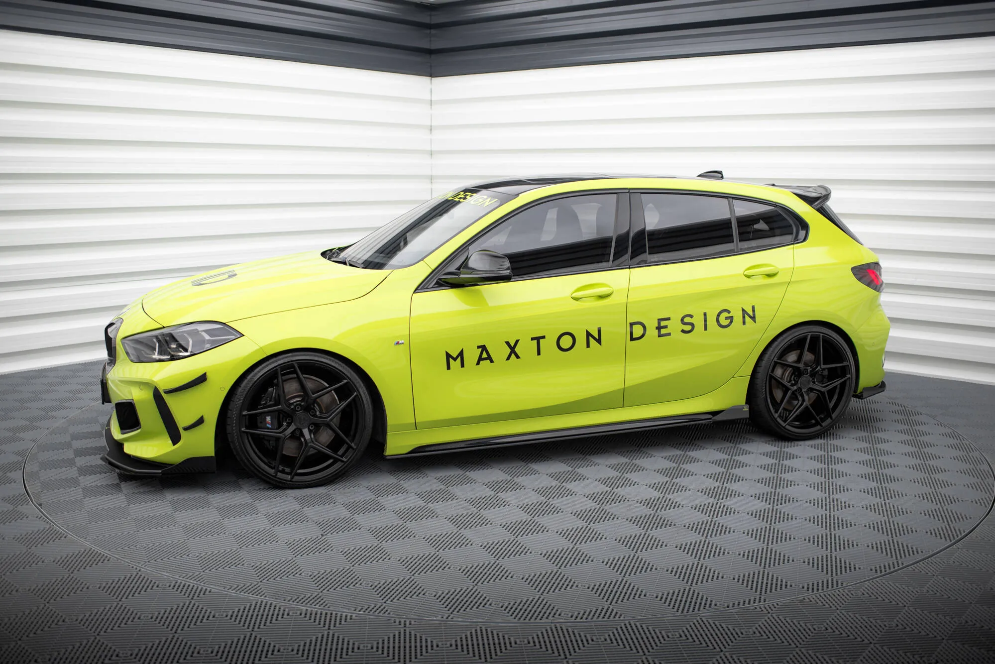 Sideskjørt-flopper BMW 1 (F40) M-Pack / BMW M135i (F40) 2019 - 2024 | Glossy Black Edition – bilde 2