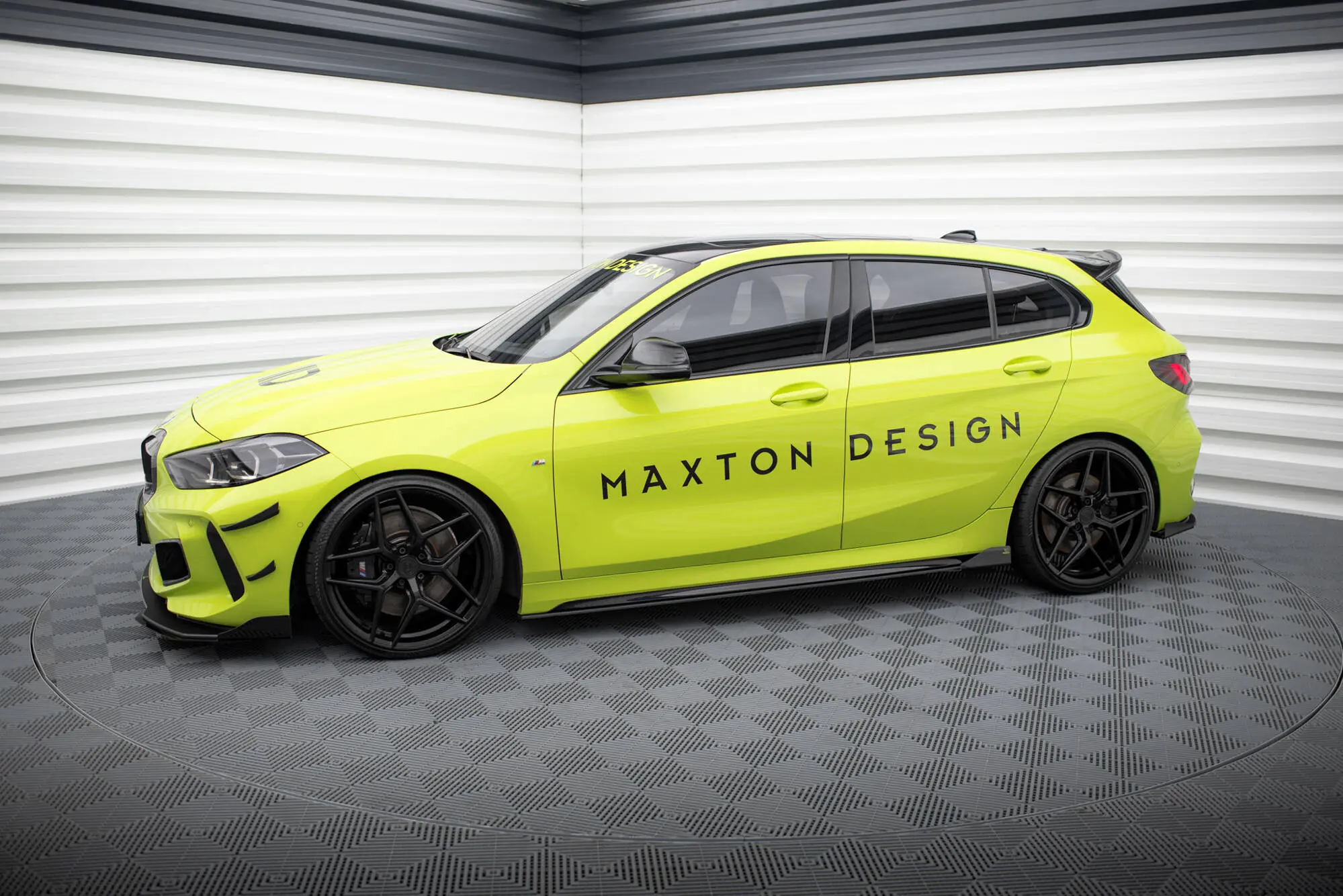 Sideskjørt + flopper BMW 1 (F40) M-Pack / BMW M135i (F40) 2019 - 2024 | Street Pro Black Edition – bilde 3