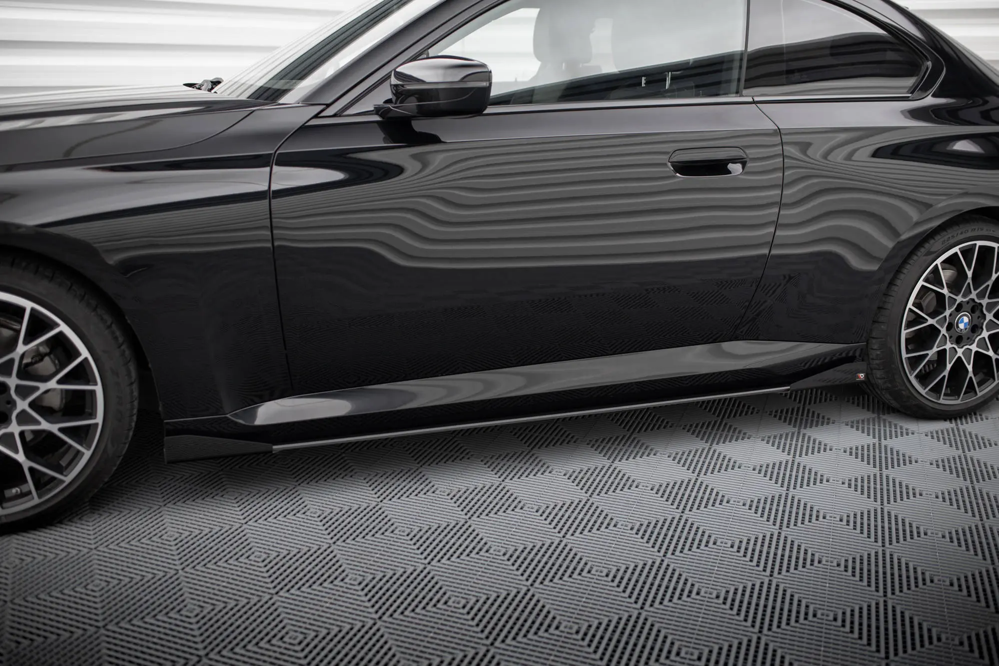 Sideskjørt + flopper BMW 2 Coupe (G42) 2021 - > | Street Pro Black Edition – bilde 2