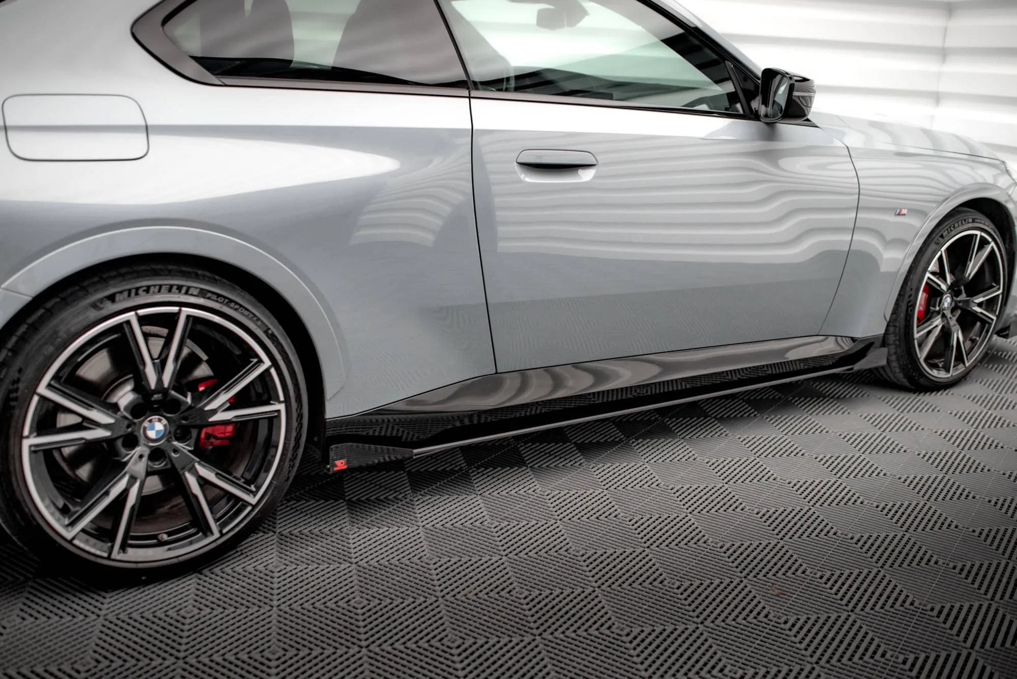 Sideskjørt + Flopper BMW 2 Coupe (G42) M-Pack 2021 -> | Street Pro Black Edition – bilde 2