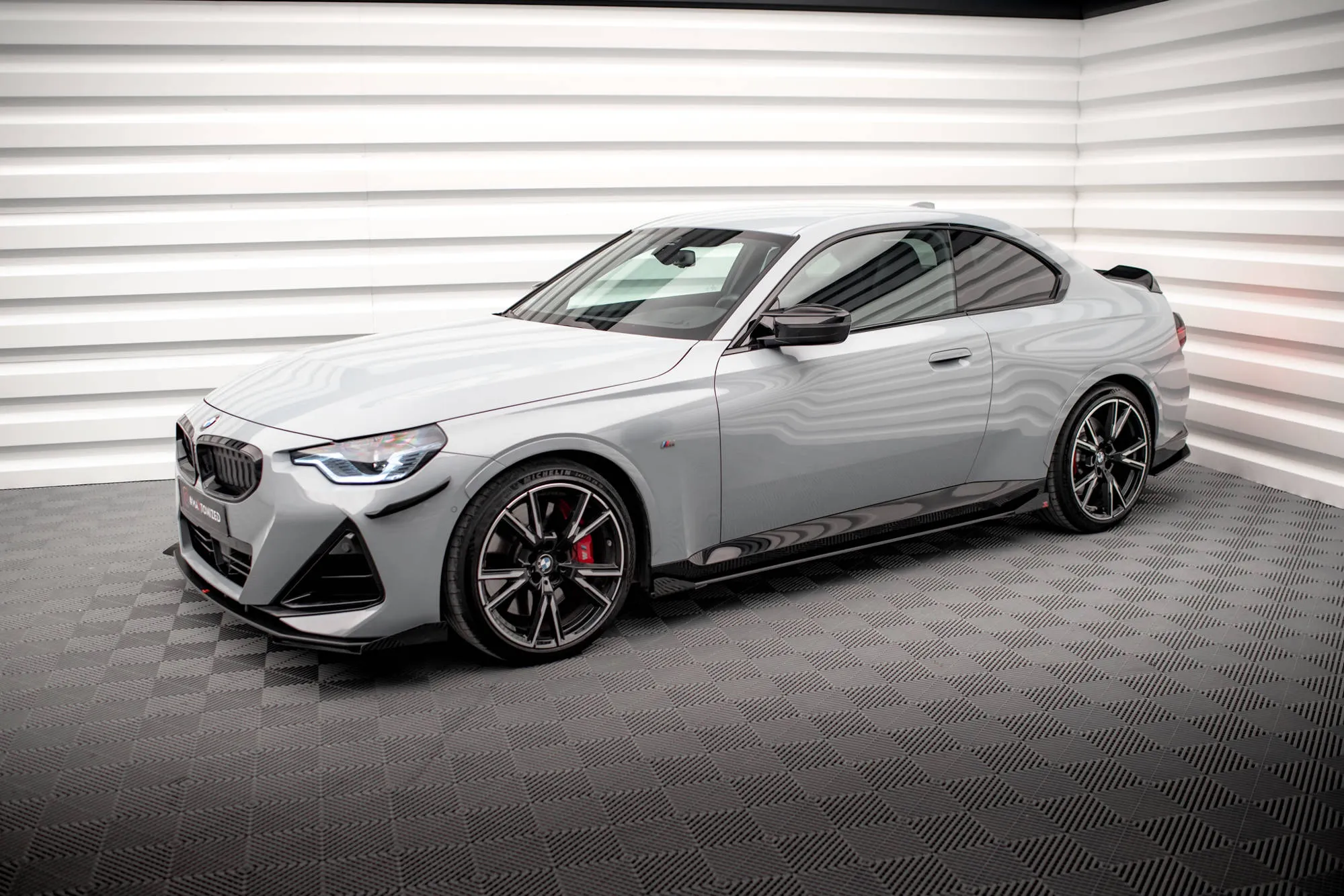 Sideskjørt + Flopper BMW 2 Coupe (G42) M-Pack 2021 -> | Street Pro Black Edition – bilde 3