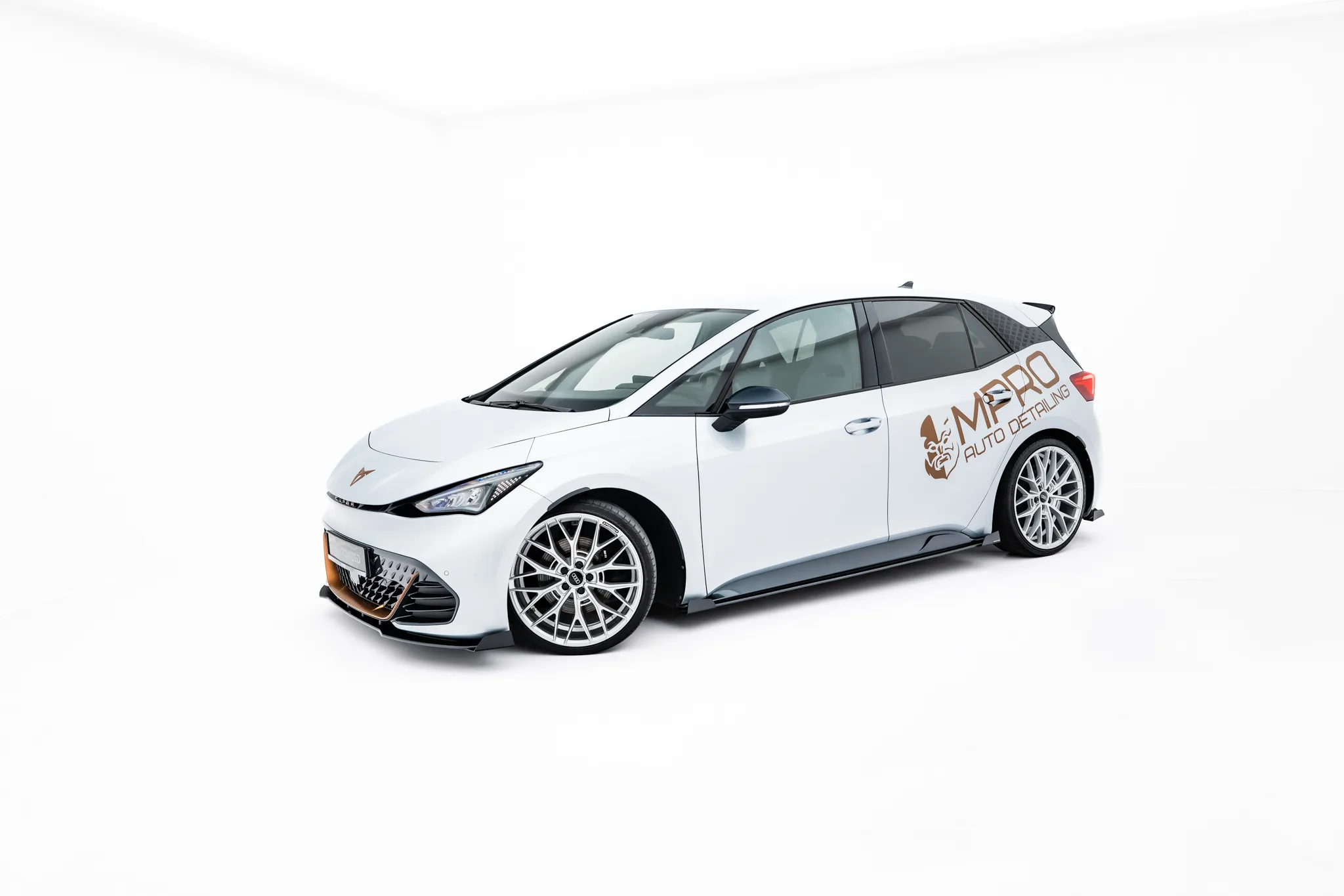 Sideskjørt + Flopper Cupra Born I 2023 -> | Street Pro Black Edition – bilde 5