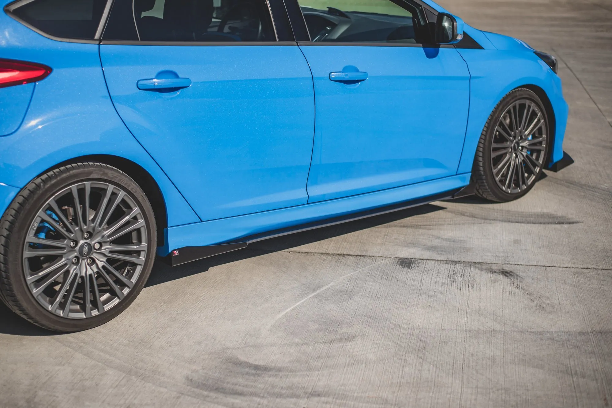 Sideskjørt-flopper Ford Focus III RS 2015 - 2018 | Glossy Black Edition – bilde 3