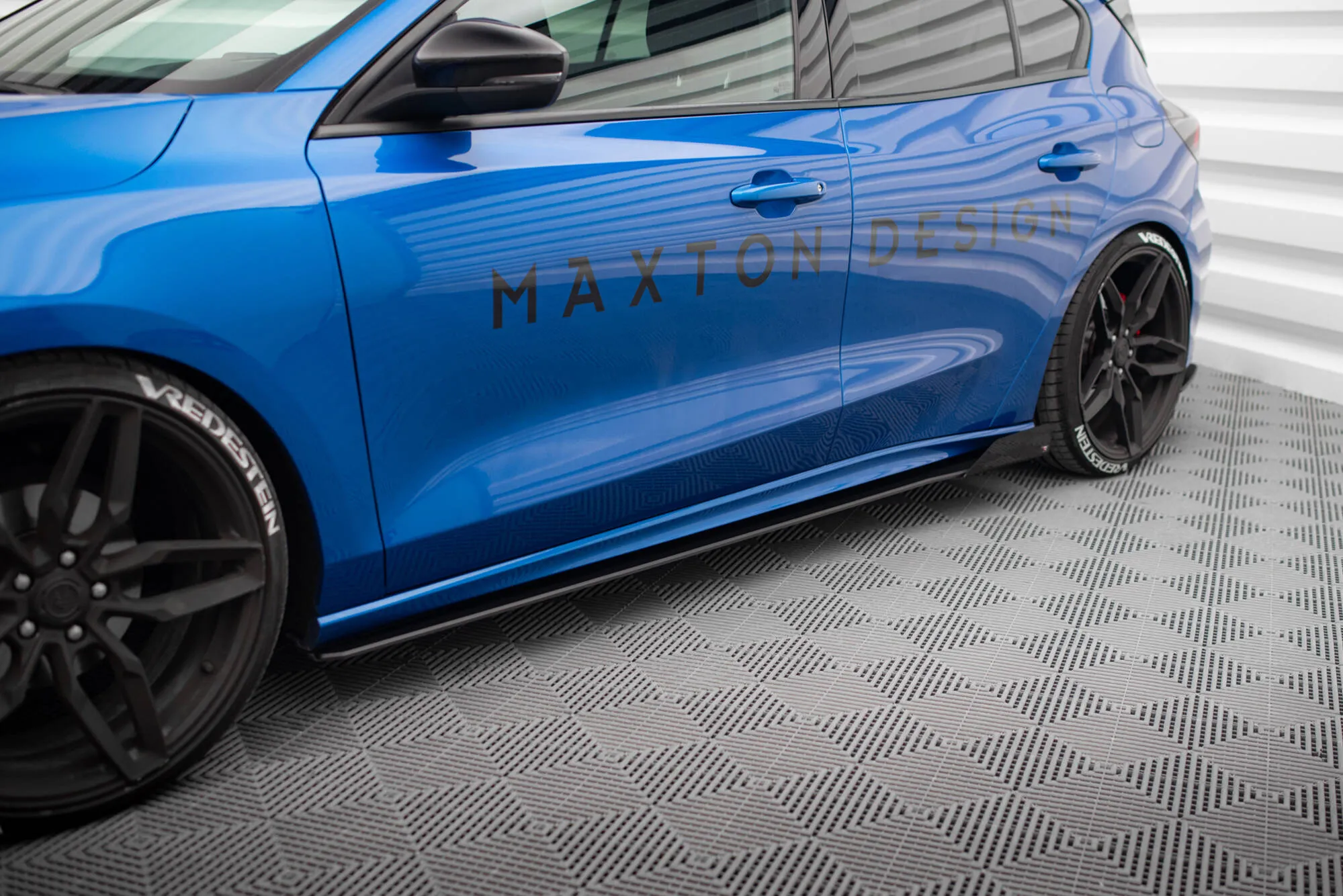 Sideskjørt-flopper Ford Focus IV ST 2018 -> | Glossy Black Edition – bilde 2