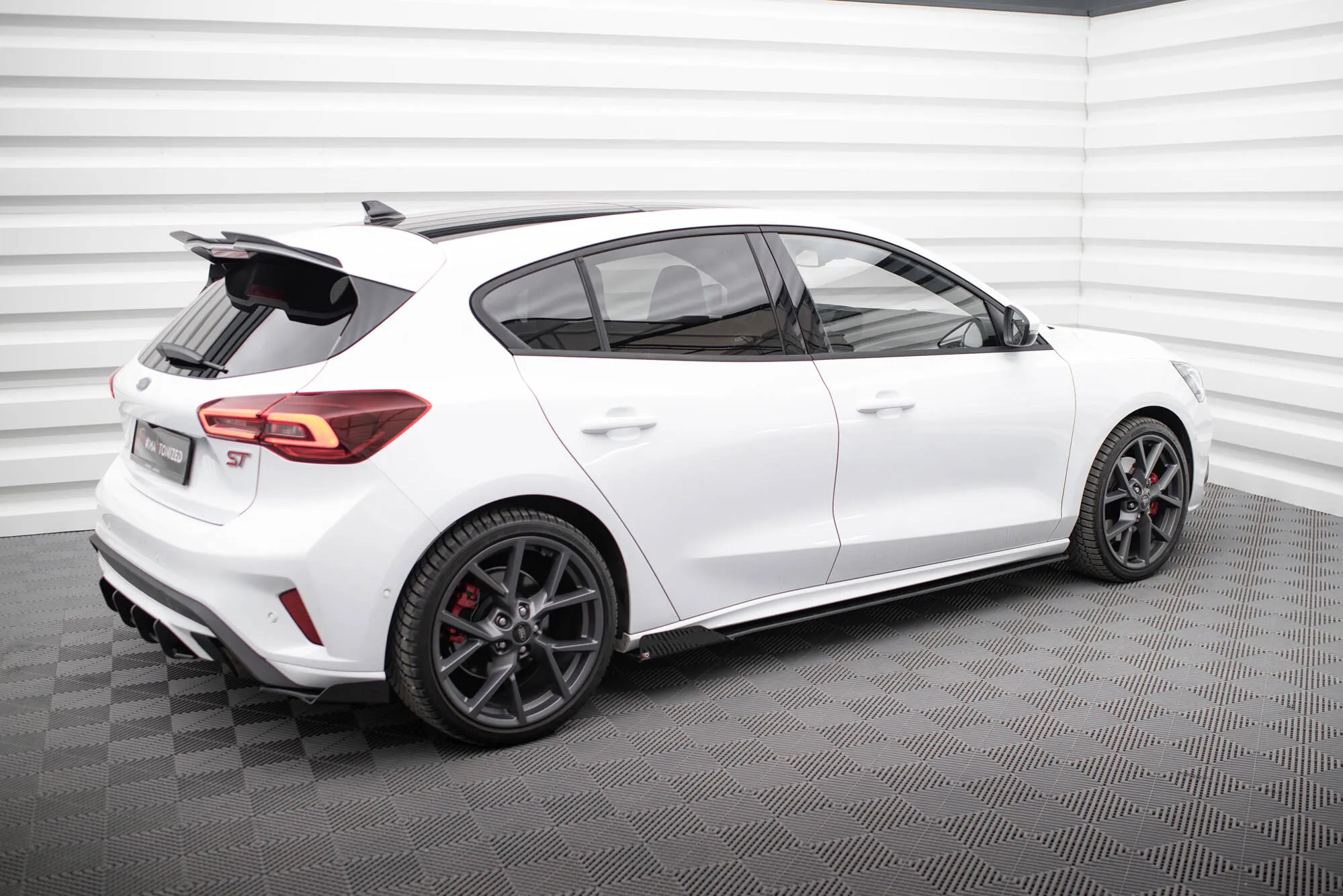 Sideskjørt + Flopper Ford Focus IV ST / ST-Line 2018 -> | Street Pro Black Edition – bilde 2