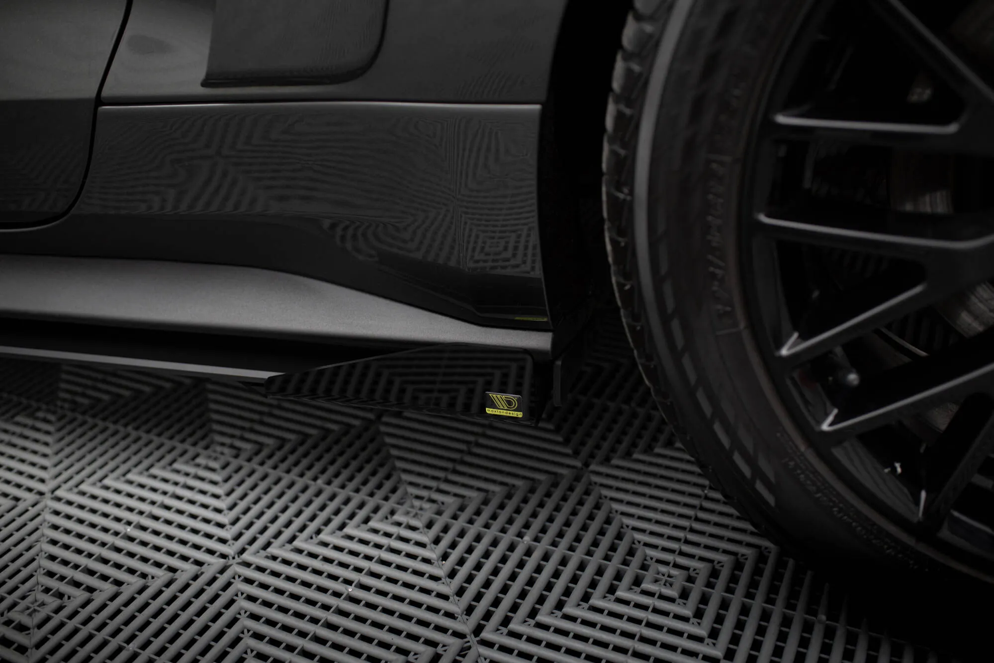 Sideskjørt + Flopper Ford Mustang GT VI 2014 - 2017 | Street Pro Black Edition – bilde 4