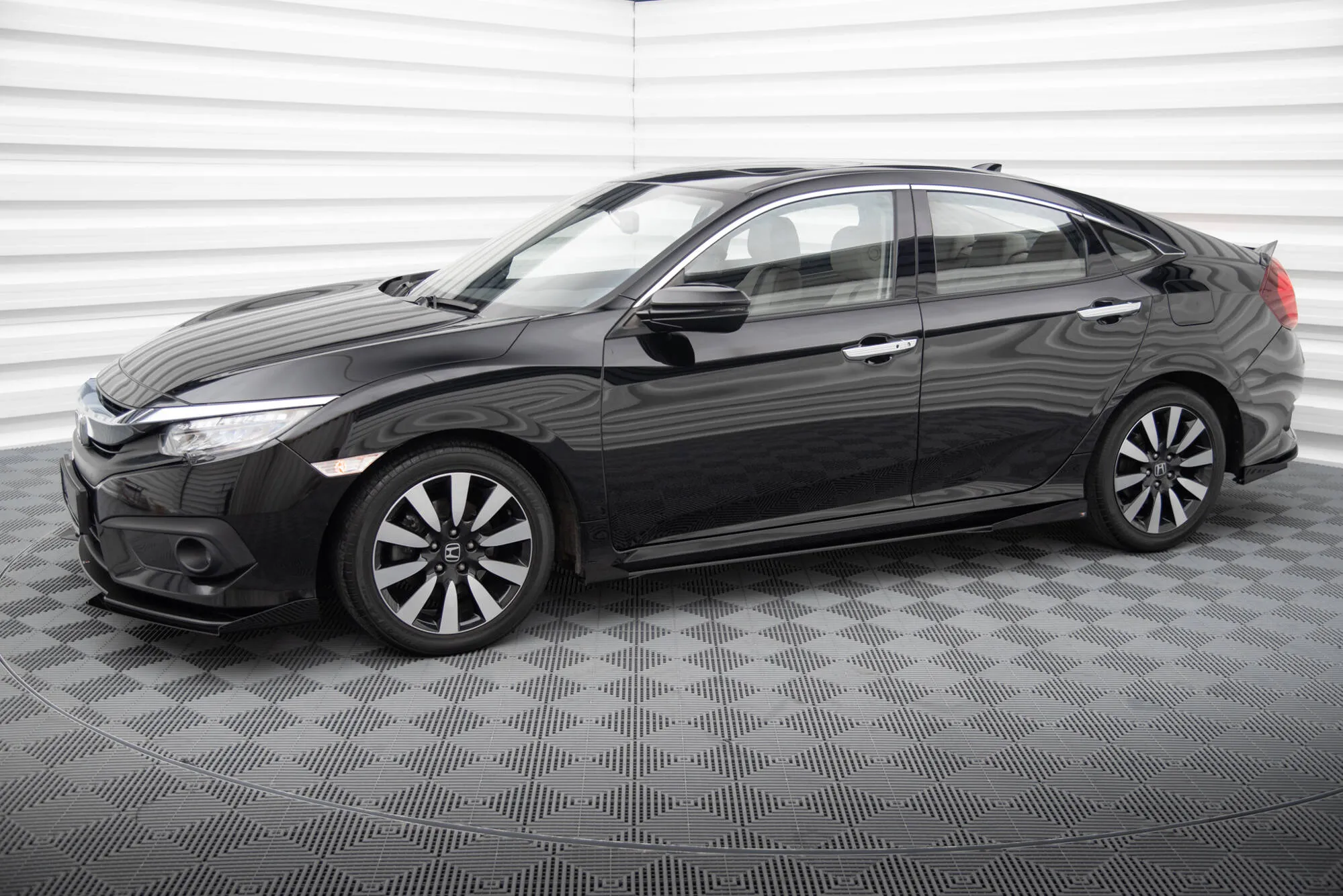 Sideskjørt-flopper Honda Civic mk10 2017 - 2022 | Glossy Black Edition – bilde 2