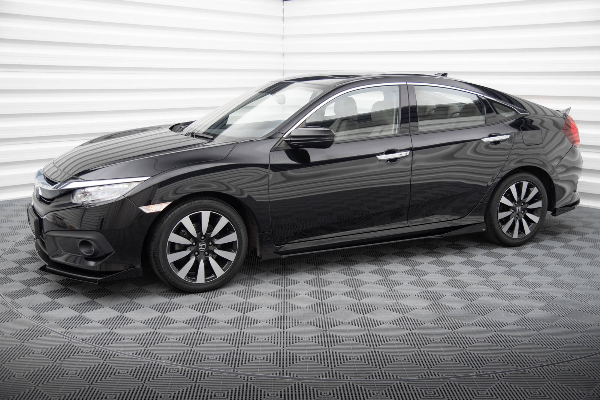 Sideskjørt + flopper Honda Civic mk10 2017 - 2022 | Street Pro Black Edition – bilde 4