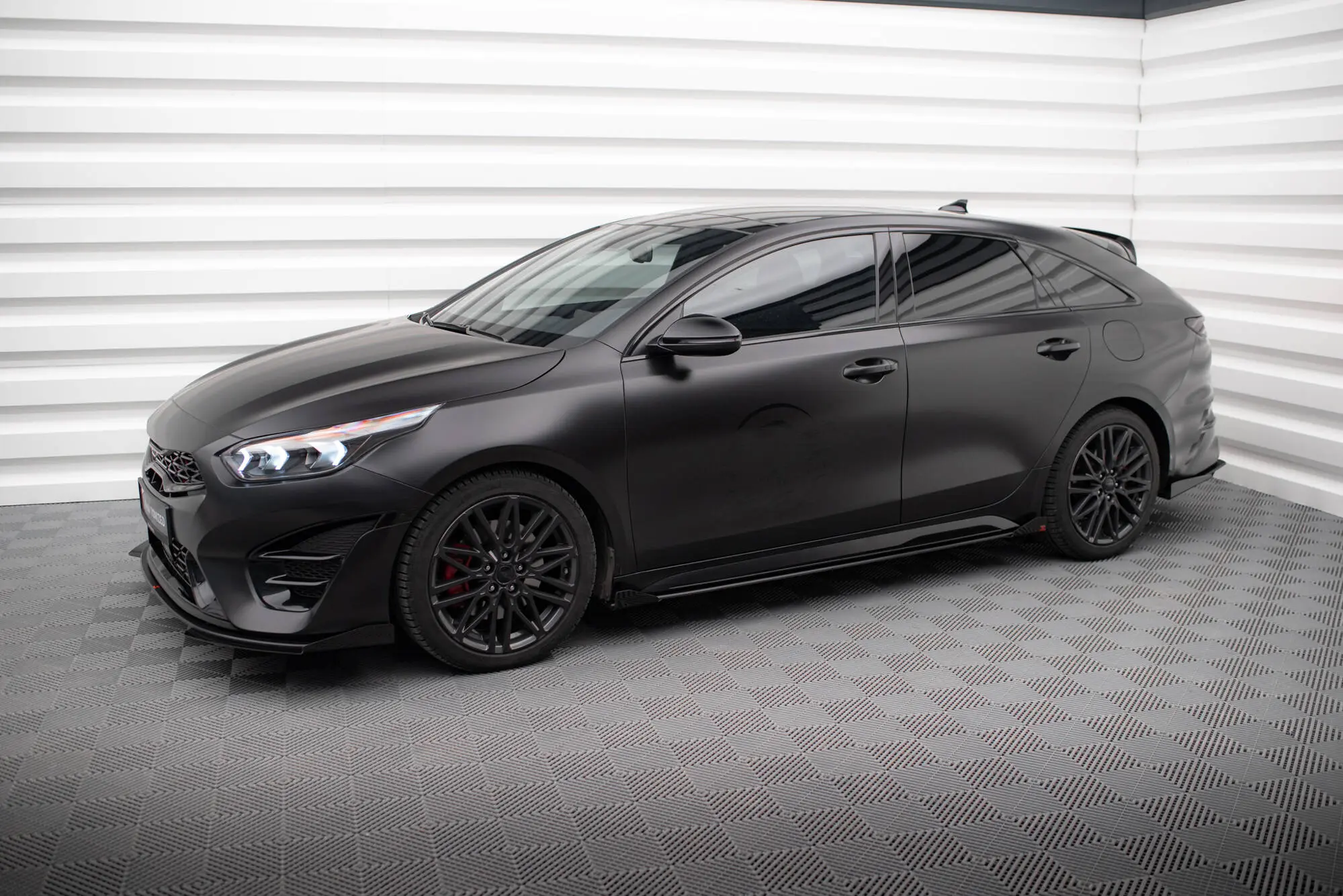 Sideskjørt + flopper Kia Proceed GT facelift 2021 - > | Street Pro Black Edition – bilde 4