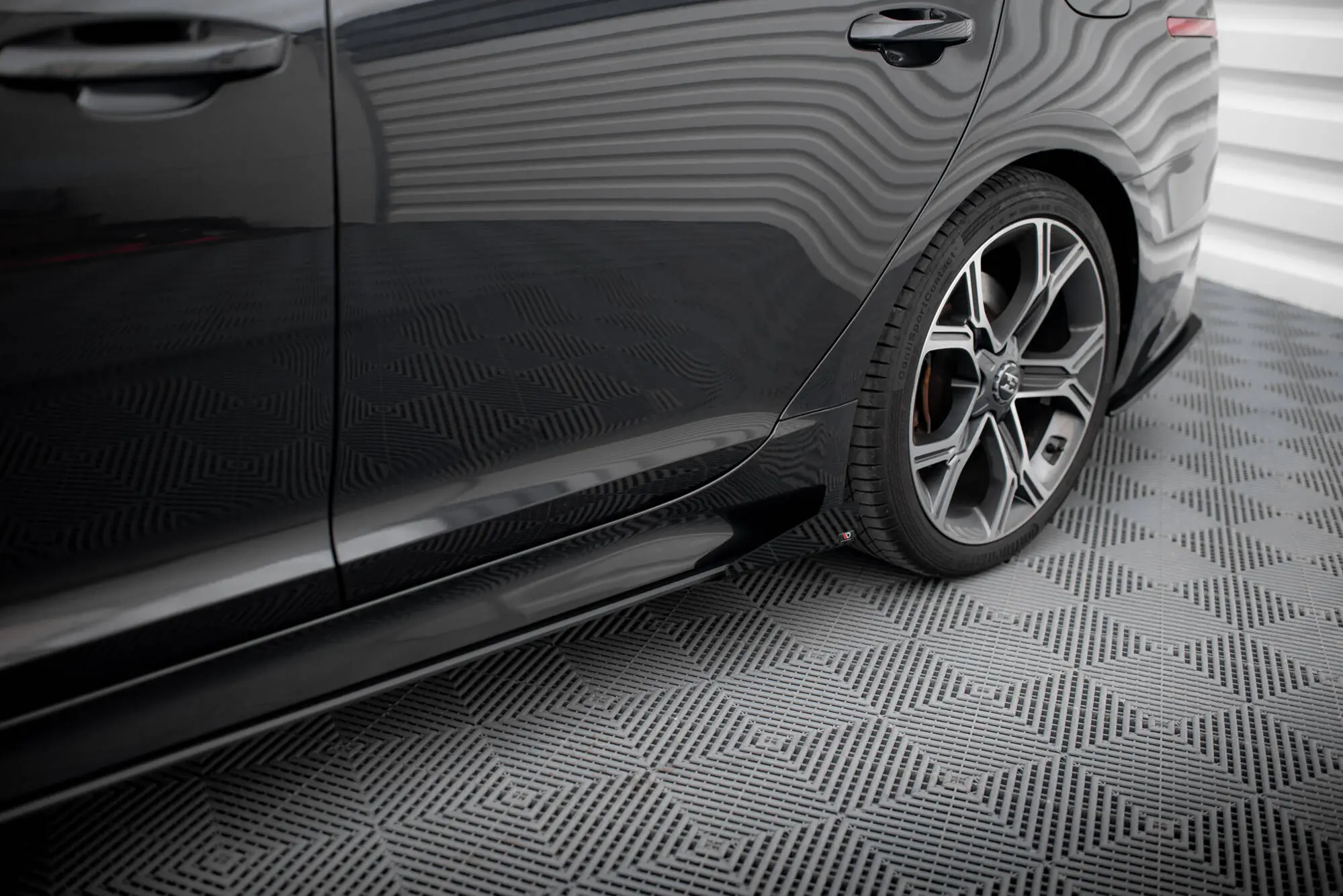 Sideskjørt + flopper Kia Stinger GT / GT-Line 2017 - 2023 | Street Pro Black Edition – bilde 2