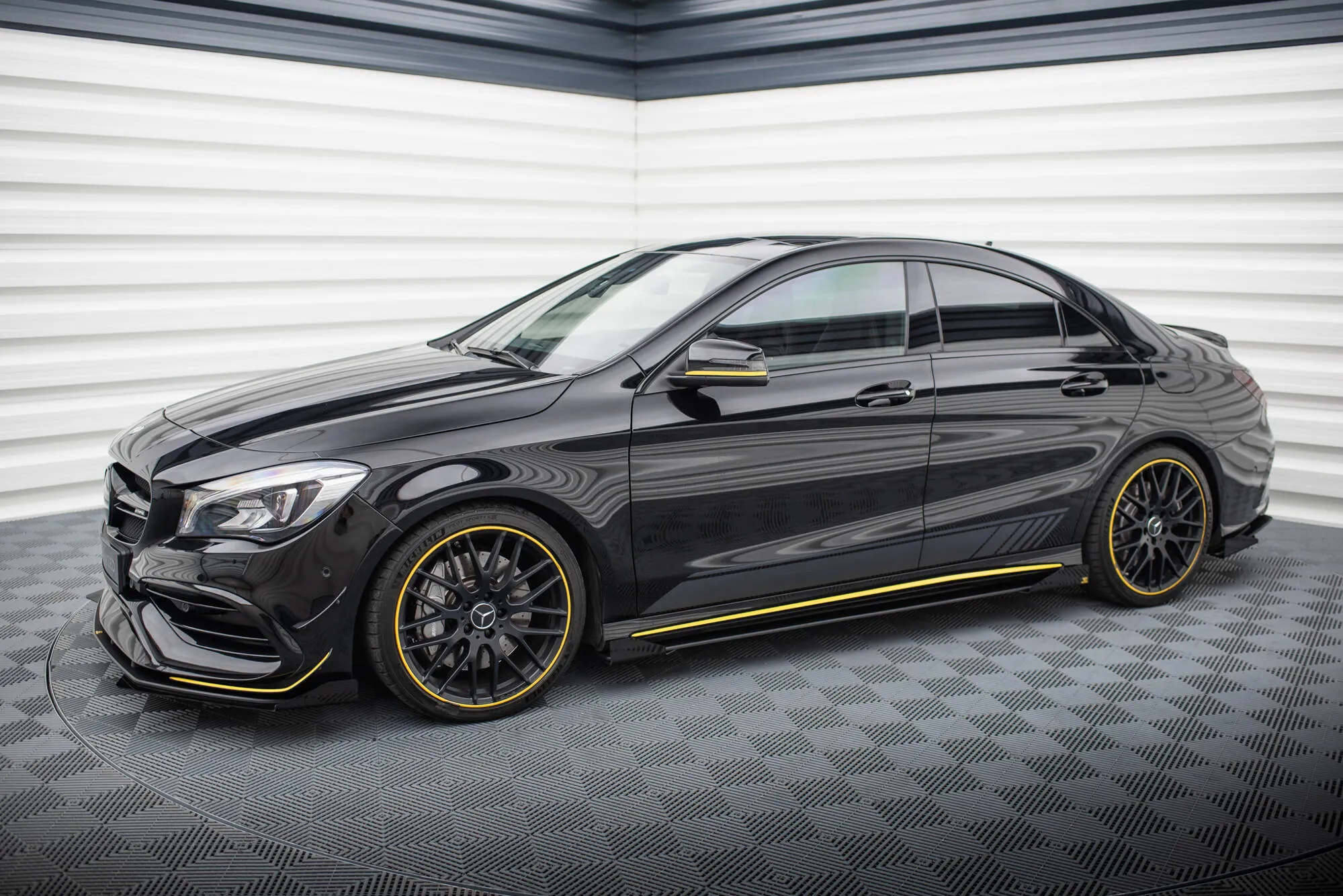 Sideskjørt + Flopper Mercedes-Benz AMG Cla 45 Aero (C117) Facelift 2017 - 2019 | Street Pro Black Edition – bilde 2