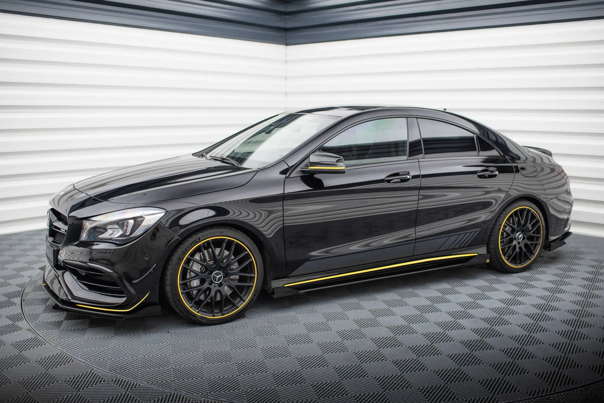 Sideskjørt + flopper Mercedes-Benz CLA 45 AMG (C117) facelift 2017 - 2019 | Street Pro Black Edition – bilde 3