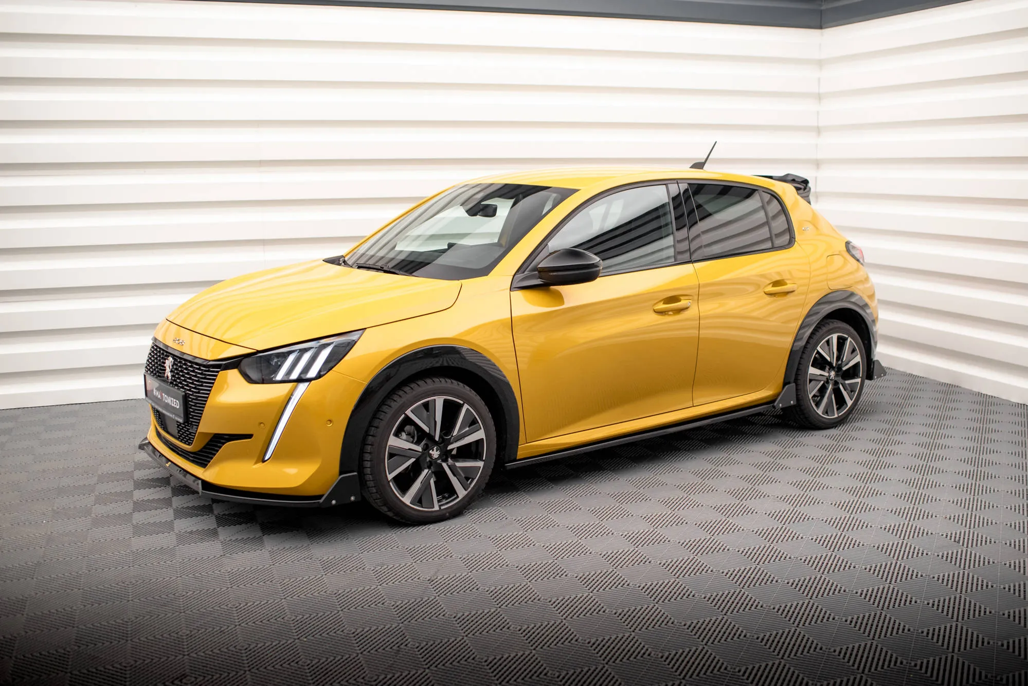 Sideskjørt + Flopper Peugeot 208 GT II 2019 - 2023 | Glossy Black Edition – bilde 4