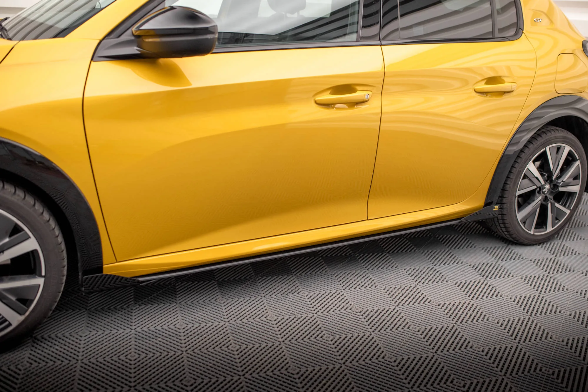 Sideskjørt + Flopper Peugeot 208 GT II 2019 - 2023 | Street Pro Black Edition