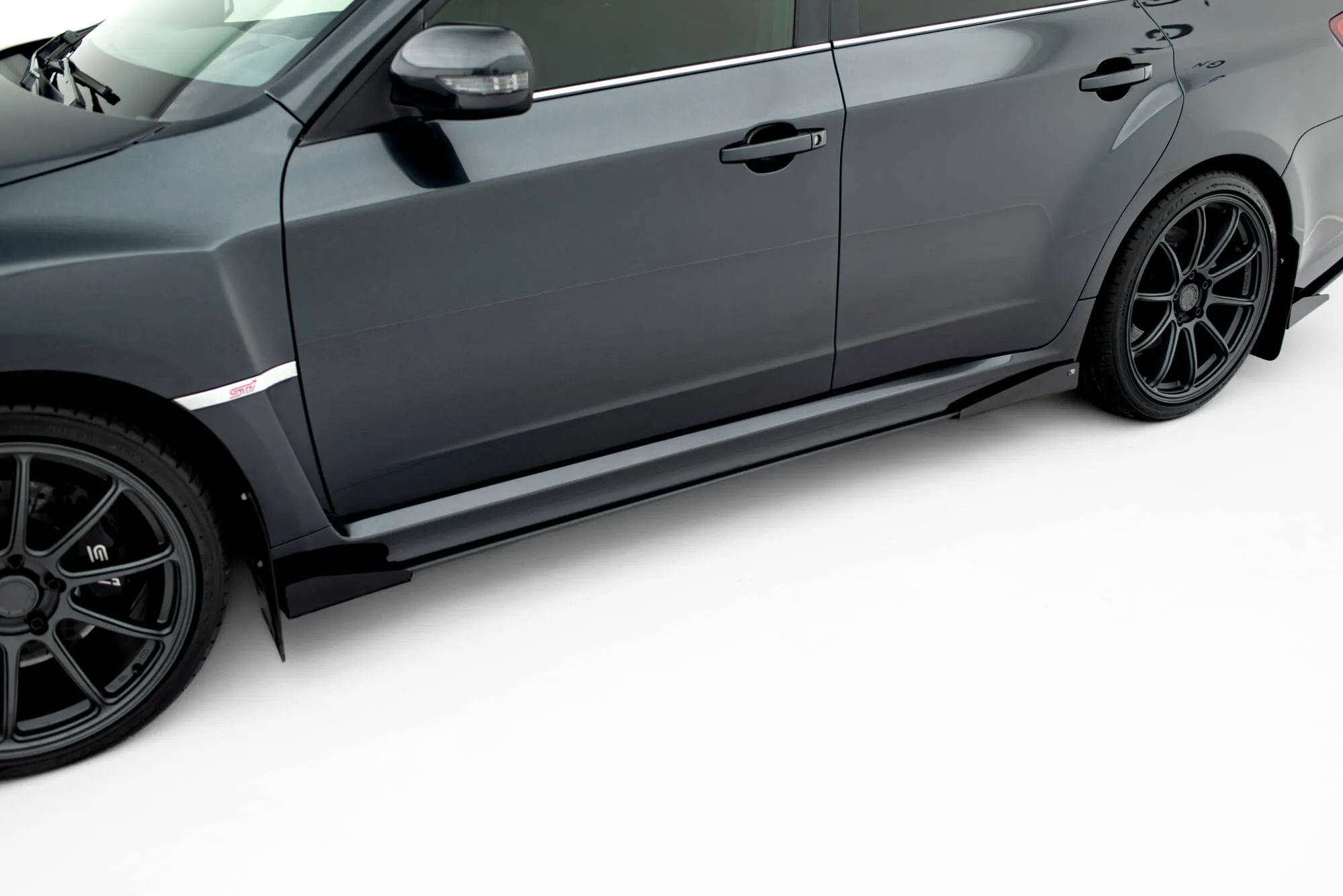 Sideskjørt-flopper Subaru Impreza WRX STI III Facelift 2010 - 2014 | Glossy Black Edition – bilde 3