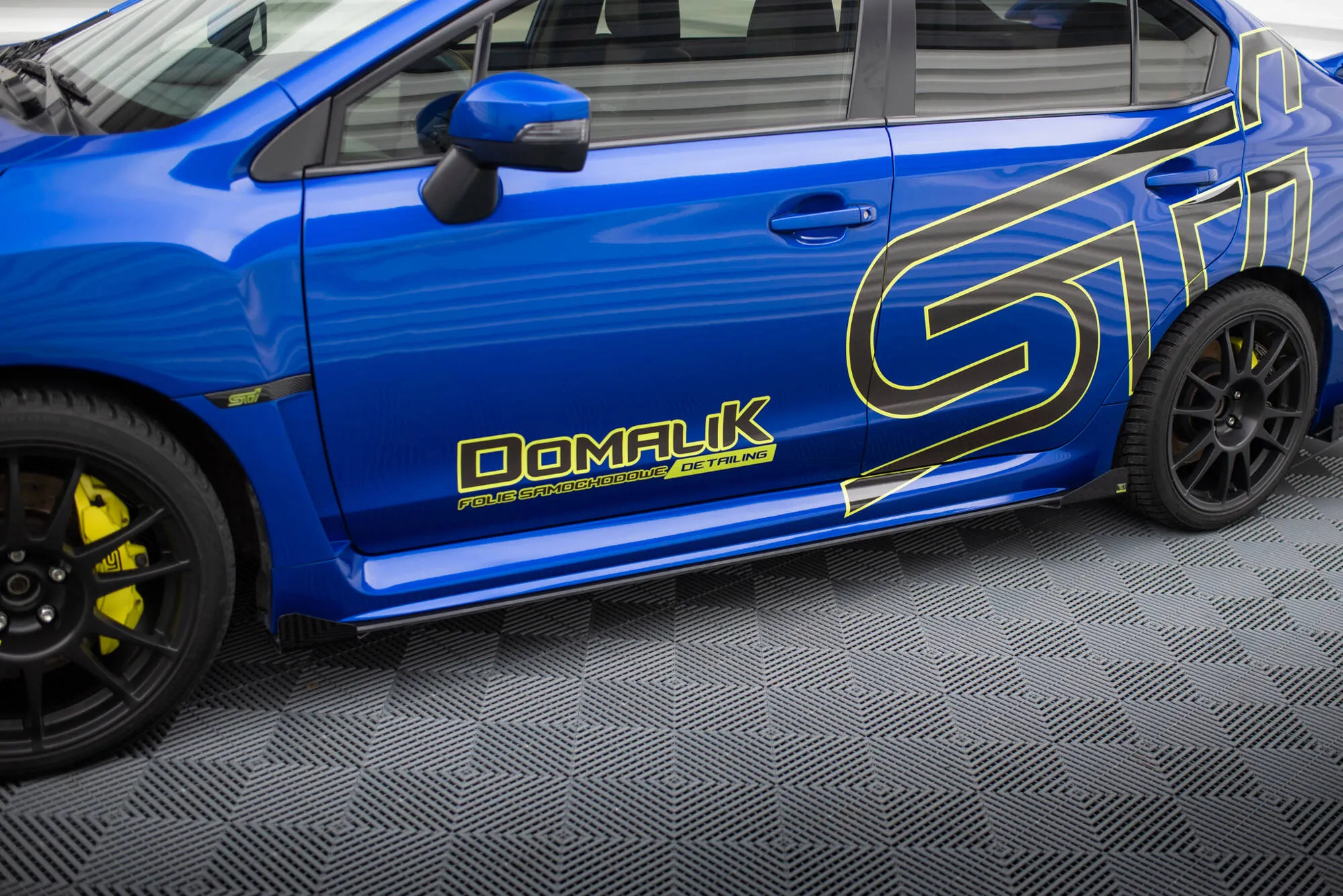 Sideskjørt + Flopper Subaru WRX STI I Facelift 2017 - 2021 | Street Pro Black Edition