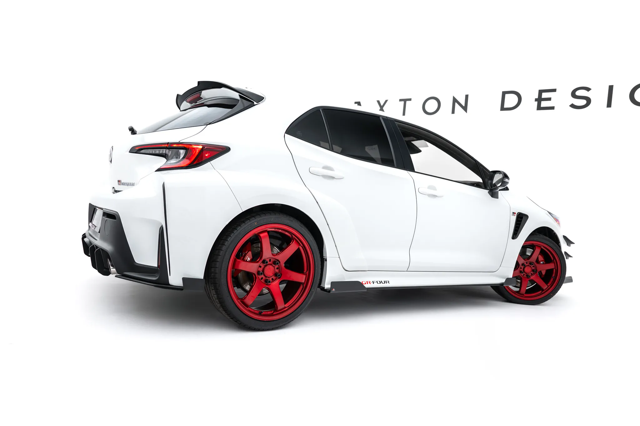 Sideskjørt-flopper Toyota GR Corolla XII 2022 - 2024 | Glossy Black Edition