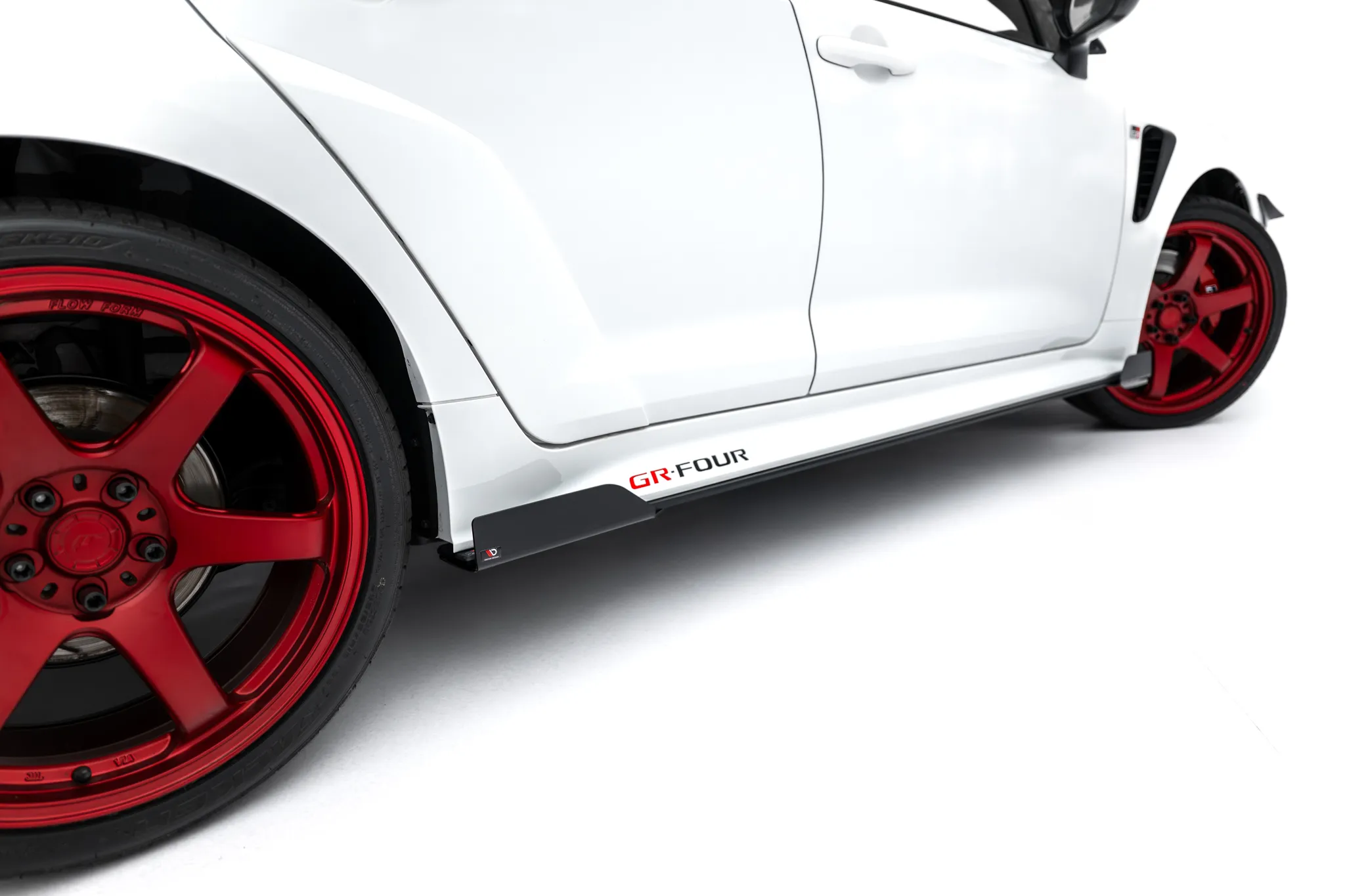 Sideskjørt + Flopper Toyota GR Corolla XII 2022 - 2024 | Street Pro Black Edition – bilde 3