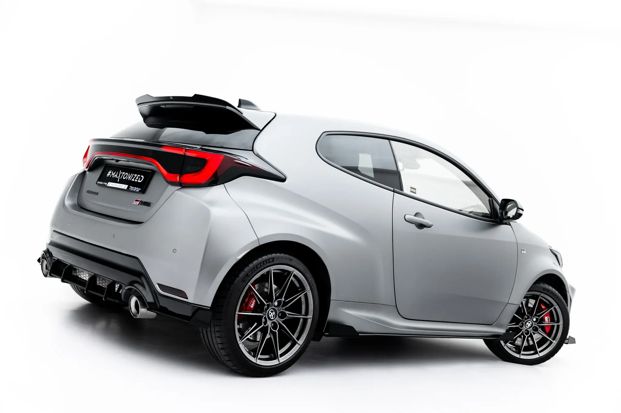 Sideskjørt + Flopper Toyota GR Yaris IV Facelift 2024 -> | Street Pro Black Edition